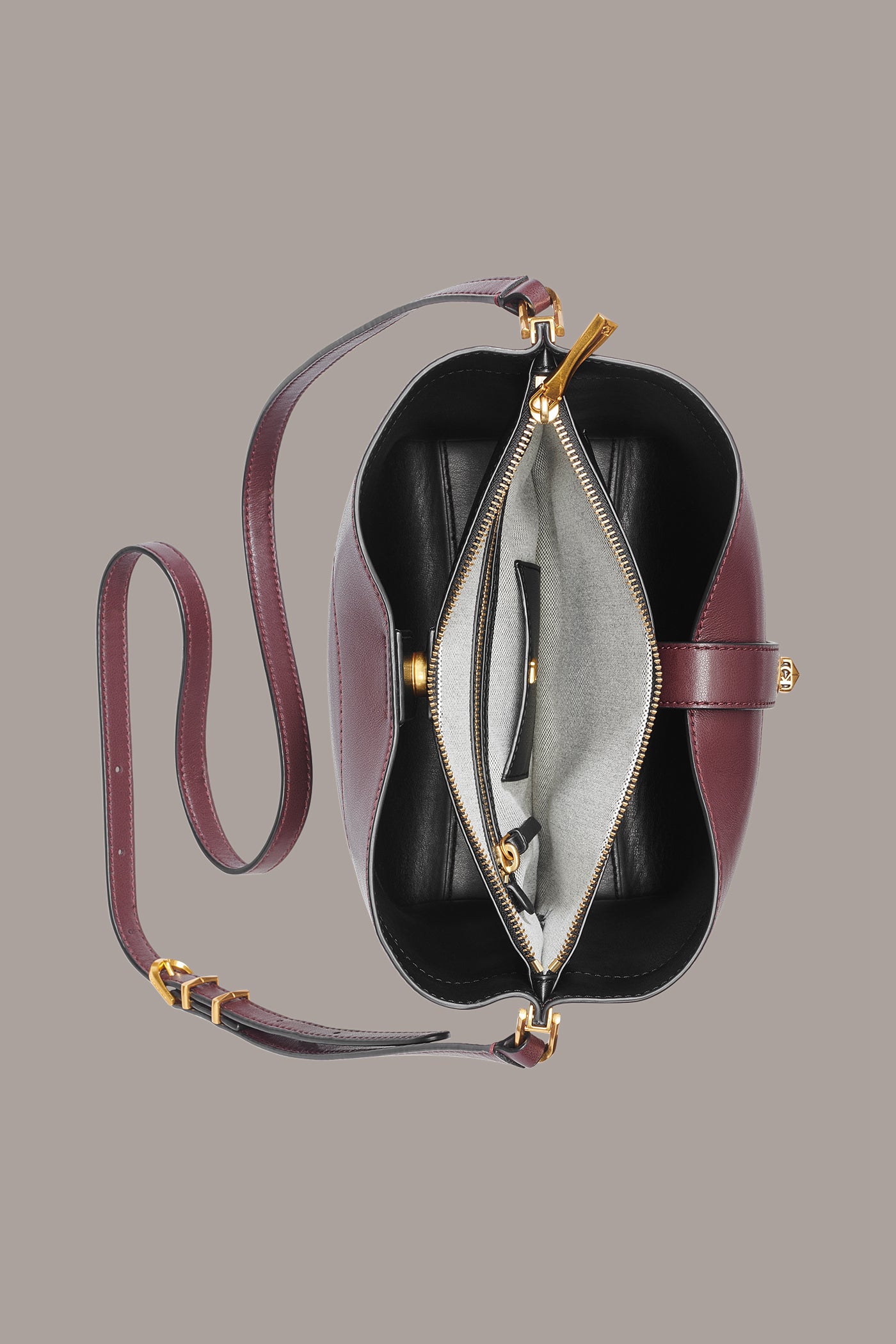 BRIDGEHAMPTON CROSSBODY VIEW 3 | Catalog Styles BRIDGEHAMPTON CROSSBODY VIEW 3 | Catalog Styles
