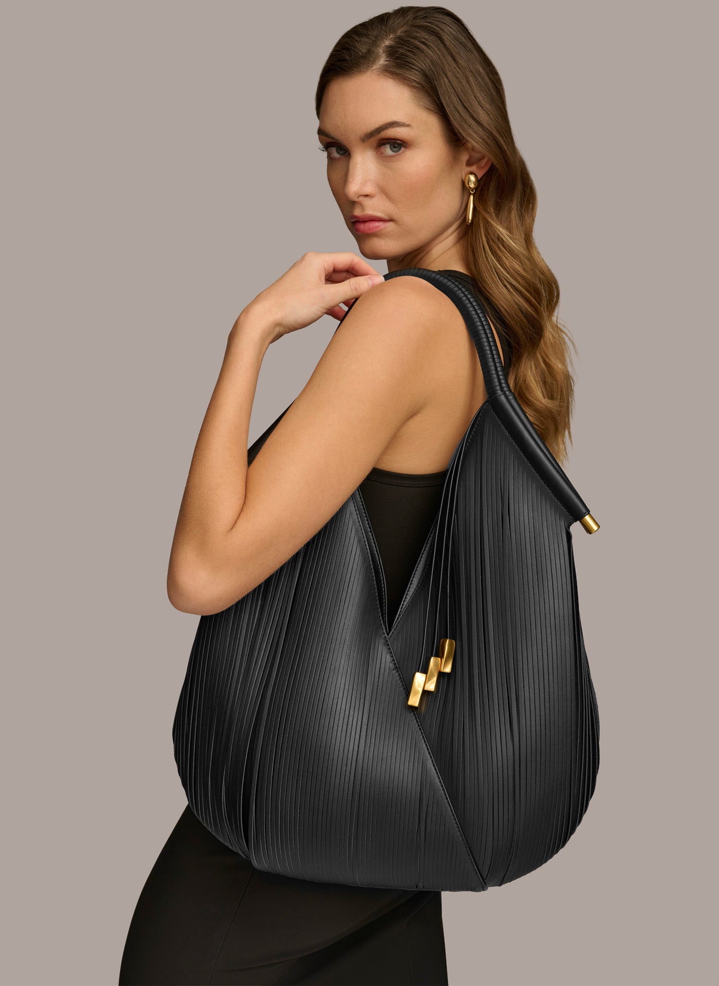 BALDWIN LASER-CUT SHOULDER BAG | View 2 | Shoulder & Hobo Bags BALDWIN LASER-CUT SHOULDER BAG | View 2 | Shoulder & Hobo Bags