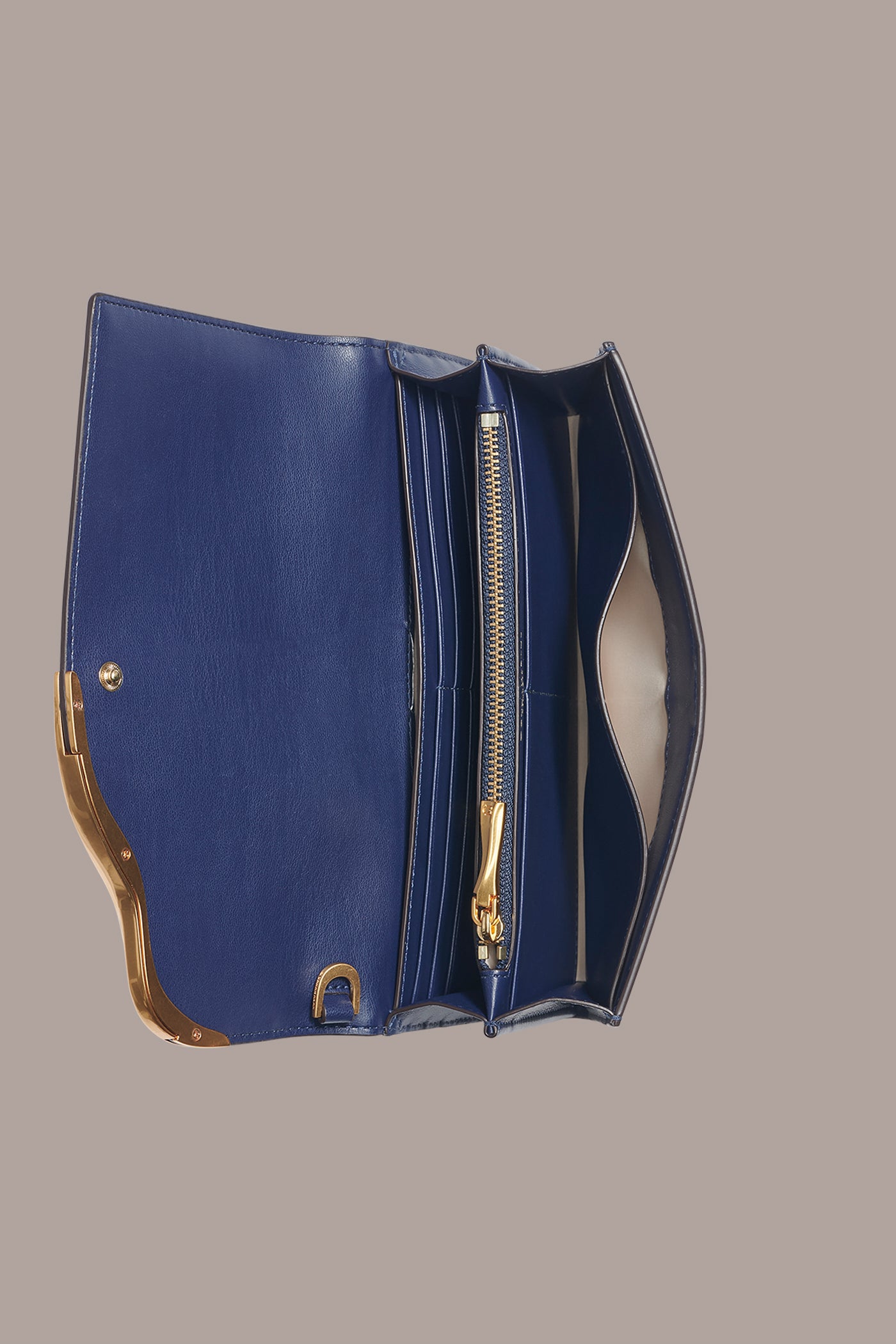 MALVERNE WRISTLET VIEW 4 MALVERNE WRISTLET VIEW 4