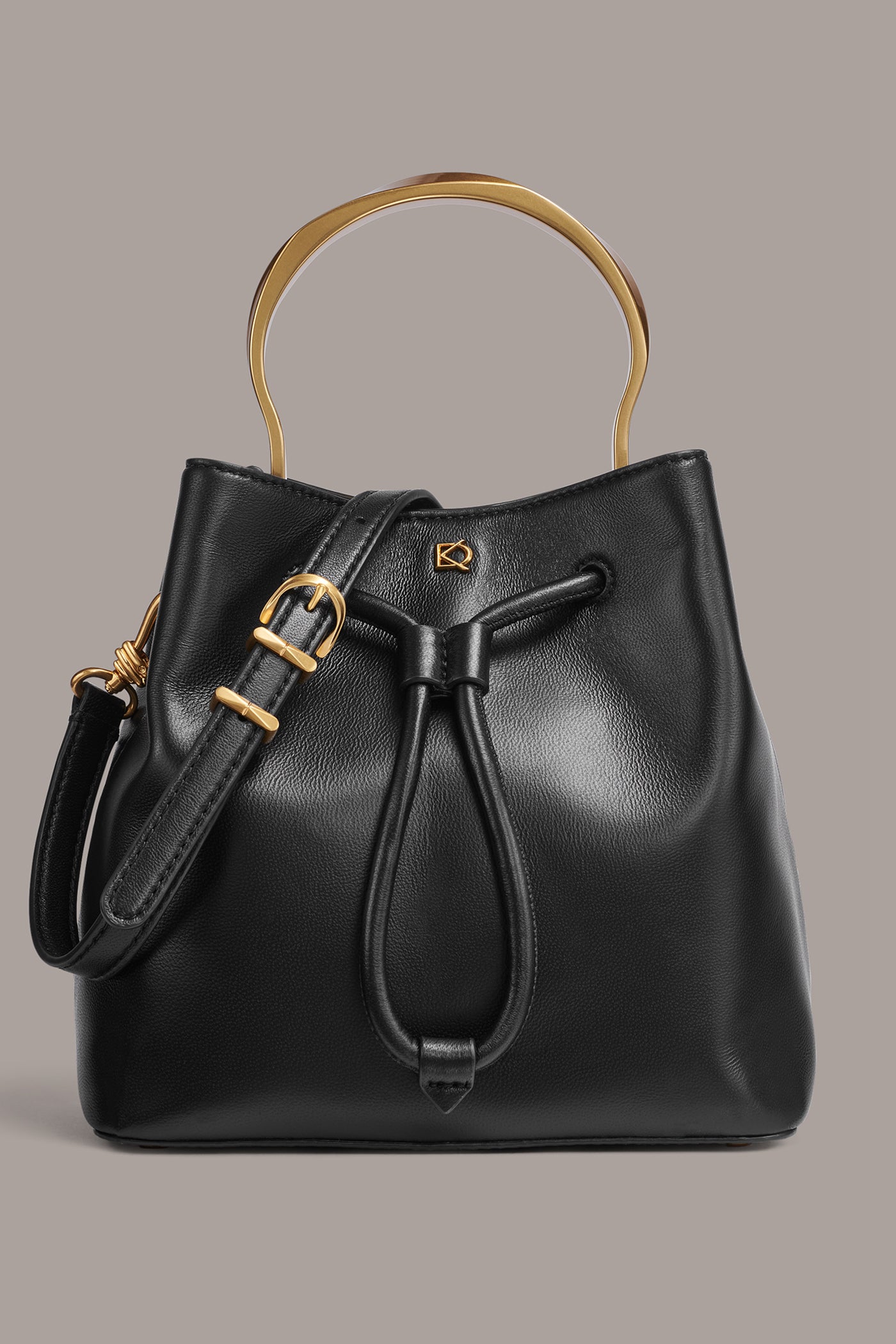 LAWRENCE BUCKET BAG | View 1 | Statement Bags LAWRENCE BUCKET BAG | View 1 | Statement Bags