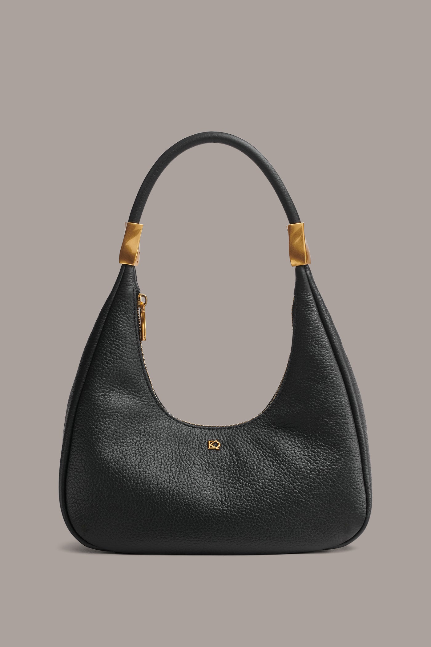 QUOGUE SHOULDER BAG | View 1 | Shoulder & Hobo Bags QUOGUE SHOULDER BAG | View 1 | Shoulder & Hobo Bags