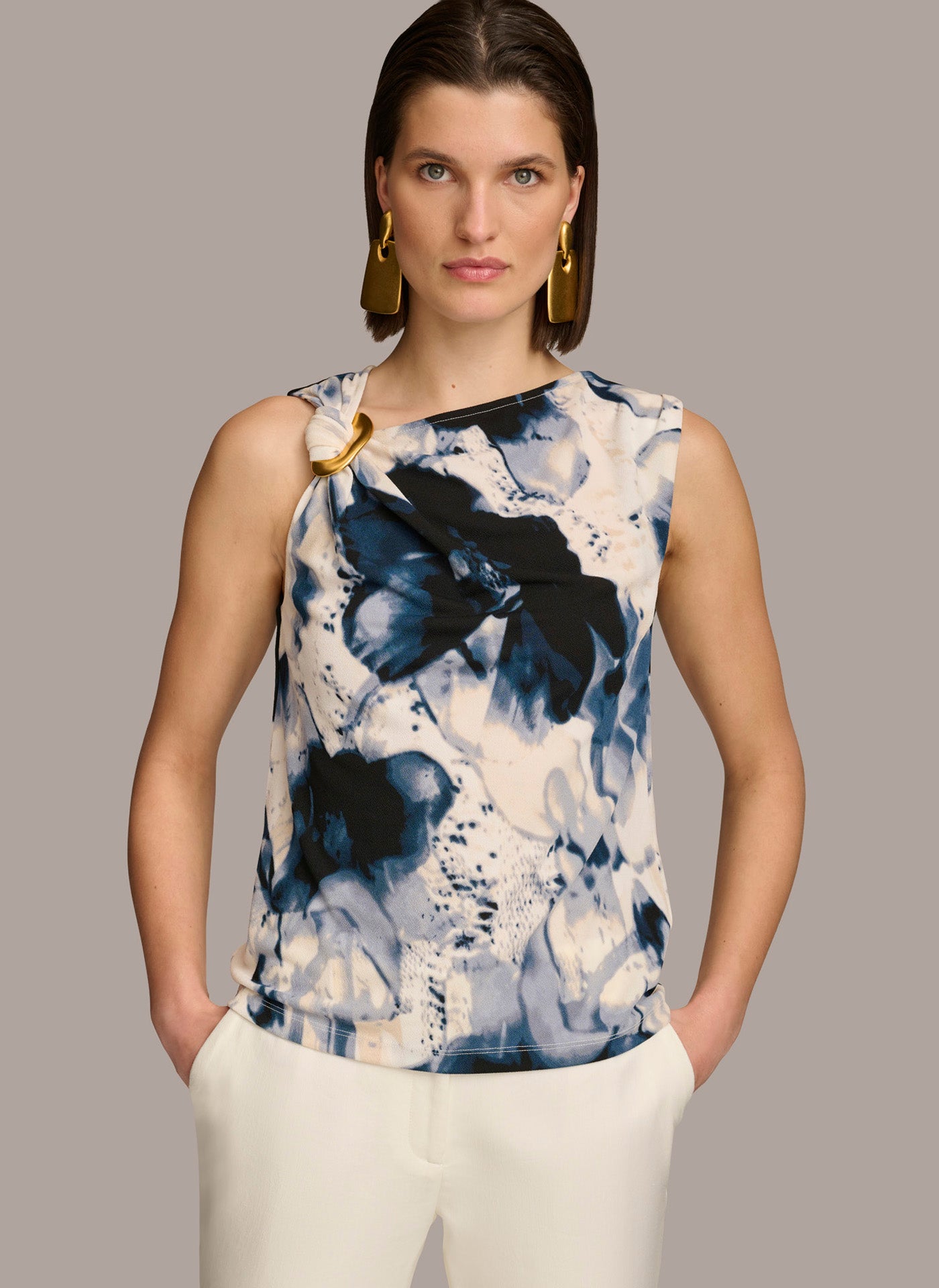 PRINTED HARDWARE SHOULDER TOP | View 1 | Products PRINTED HARDWARE SHOULDER TOP | View 1 | Products