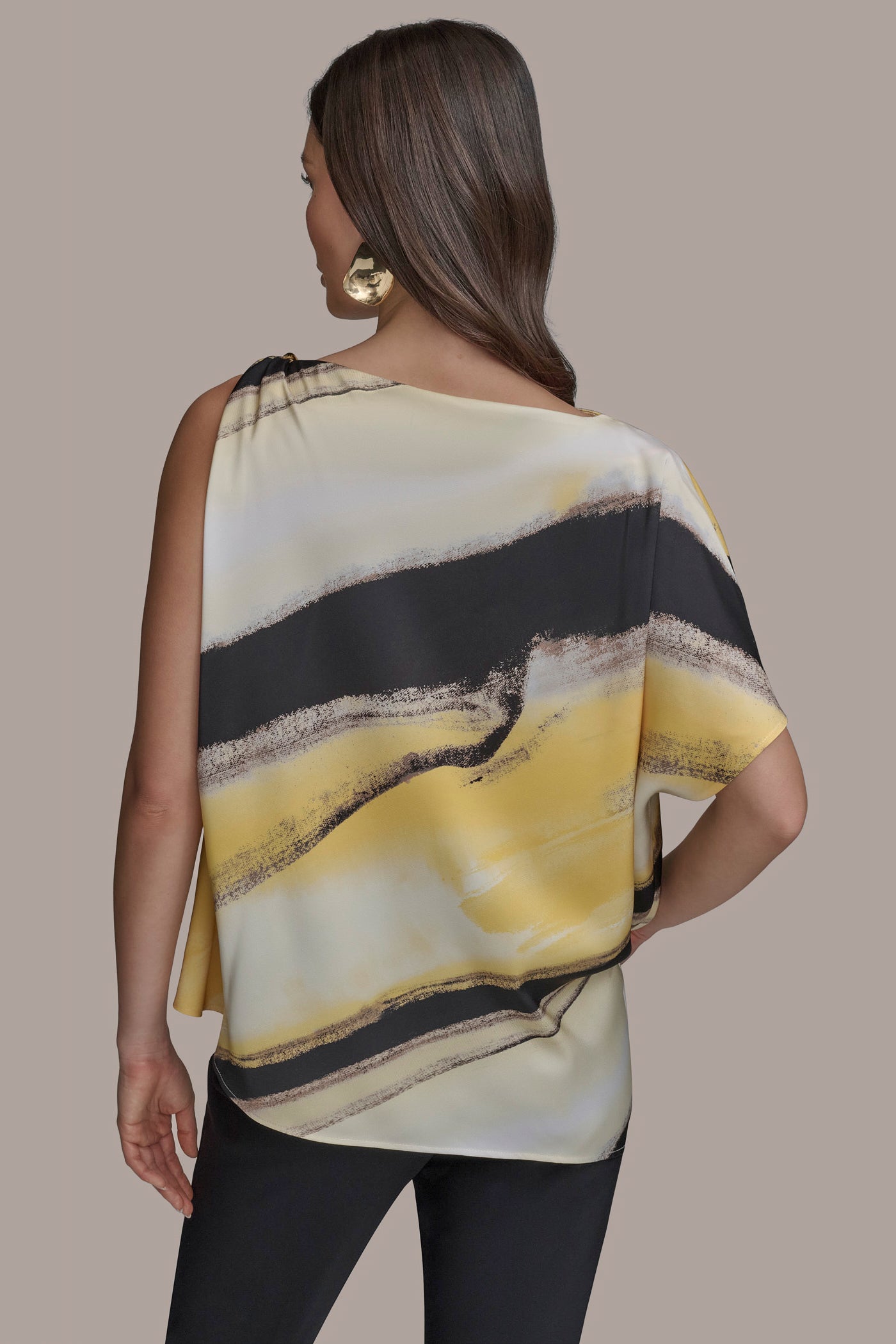 ASSYMETRICAL TOP WITH HARDWARE | View 2 | Tops & Sweaters ASSYMETRICAL TOP WITH HARDWARE | View 2 | Tops & Sweaters