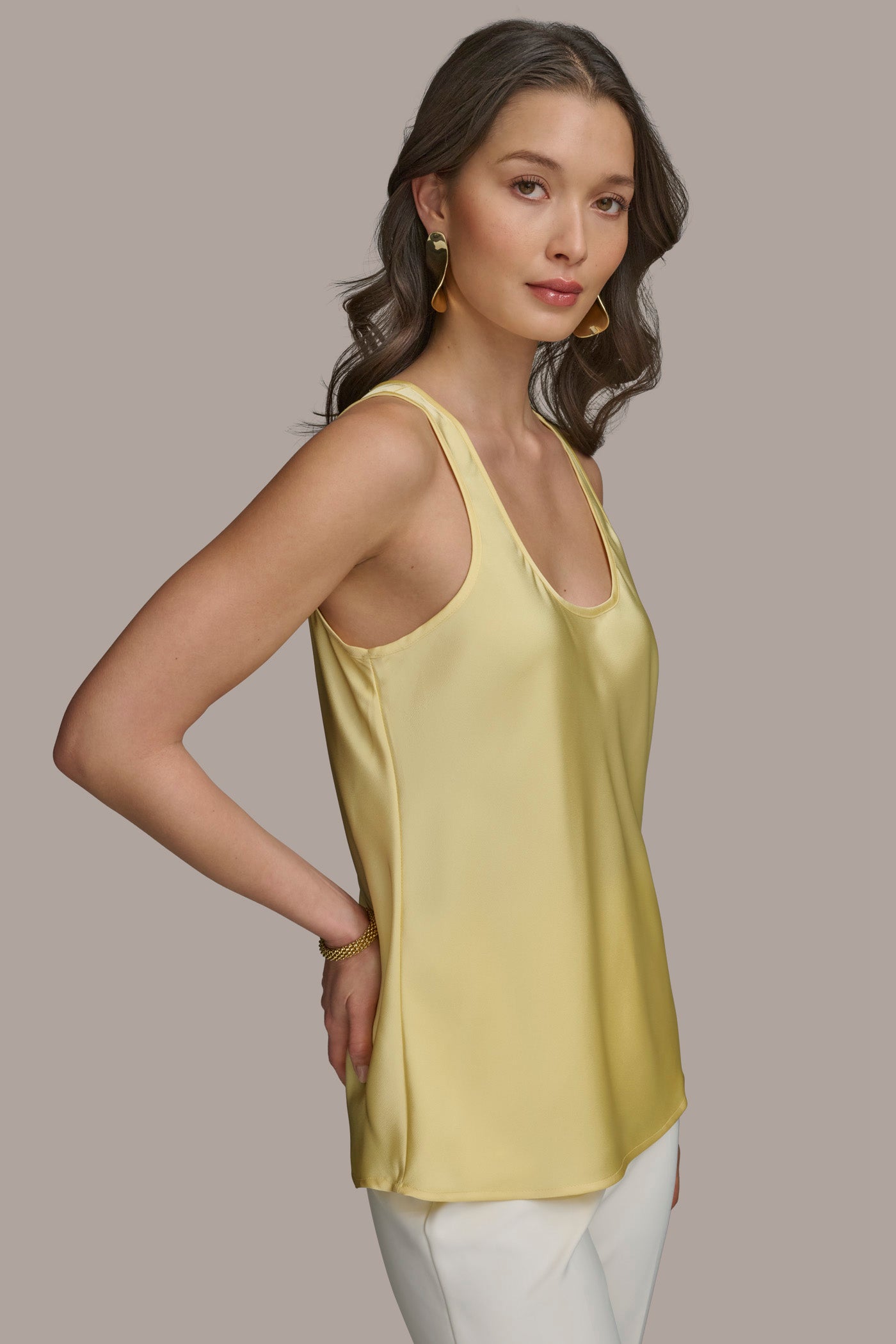 SOLID SLEEVELESS SHELL VIEW 3 | Clothing SOLID SLEEVELESS SHELL VIEW 3 | Clothing