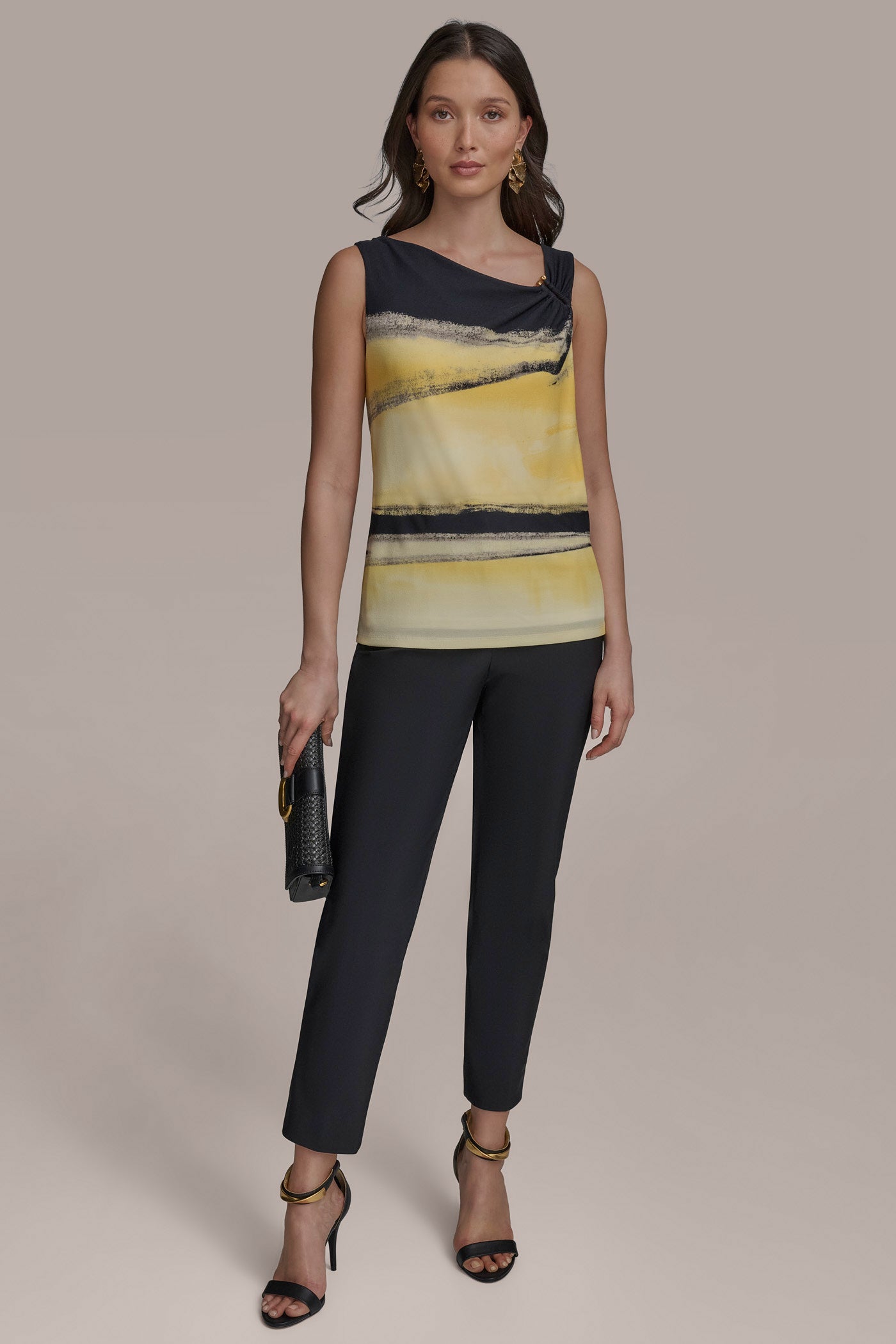 PART SLEEVELESS WITH U-HARDWARE NECK VIEW 5 PART SLEEVELESS WITH U-HARDWARE NECK VIEW 5