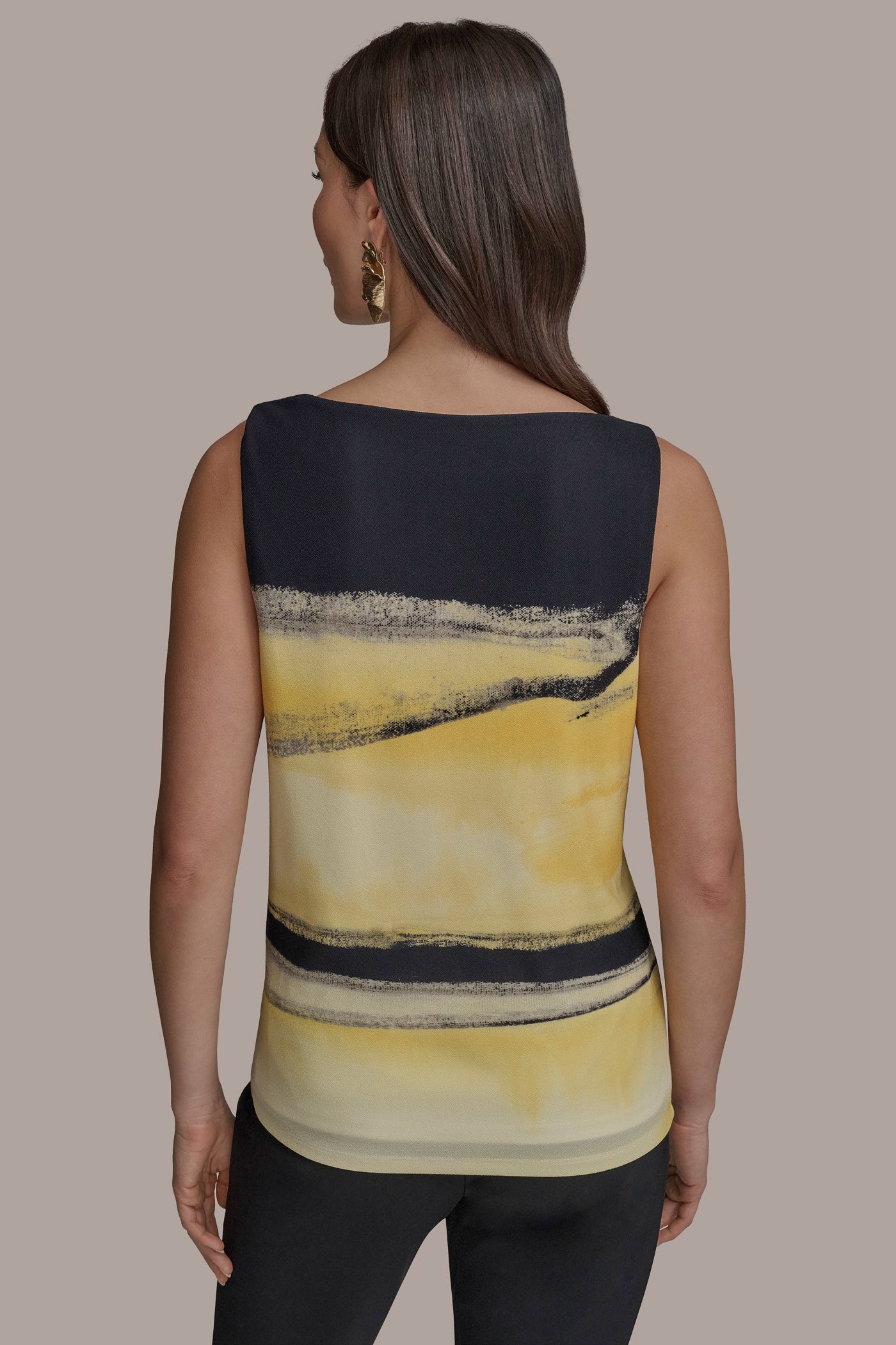 PART SLEEVELESS WITH U-HARDWARE NECK | View 2 | Products PART SLEEVELESS WITH U-HARDWARE NECK | View 2 | Products