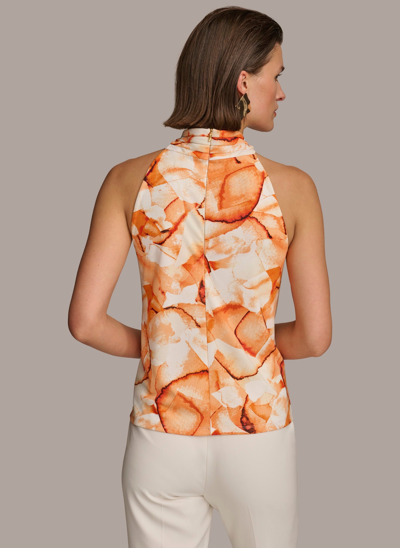 PRINT HALTER WITH TWIST HARDWARE | View 2 | Summer Collection PRINT HALTER WITH TWIST HARDWARE | View 2 | Summer Collection