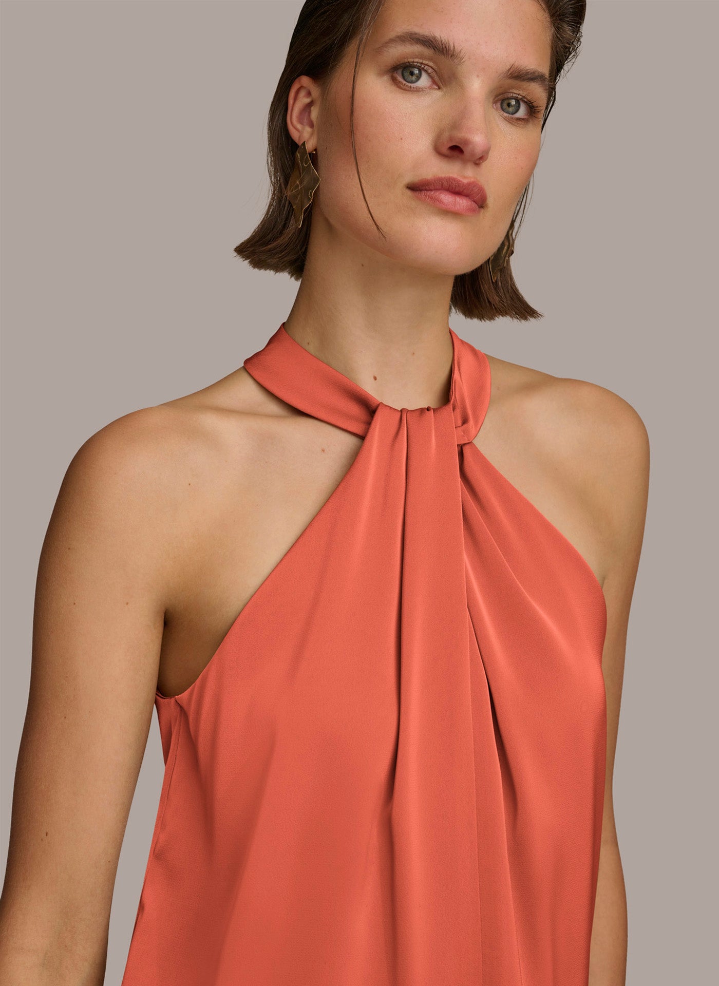 TWIST NECK HALTER TOP VIEW 5 | Sale Tops and Sweaters TWIST NECK HALTER TOP VIEW 5 | Sale Tops and Sweaters