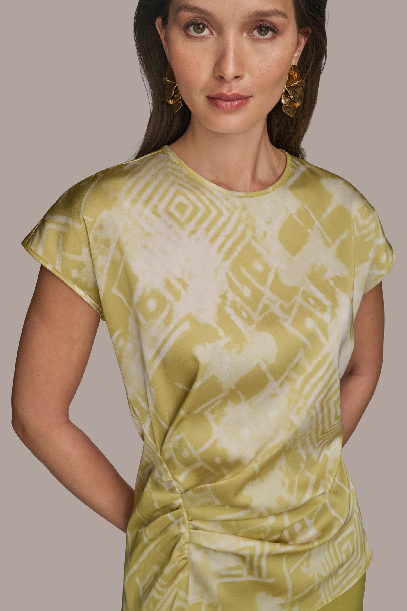 SHIRRED FLORAL TOP VIEW 5 | Tops SHIRRED FLORAL TOP VIEW 5 | Tops