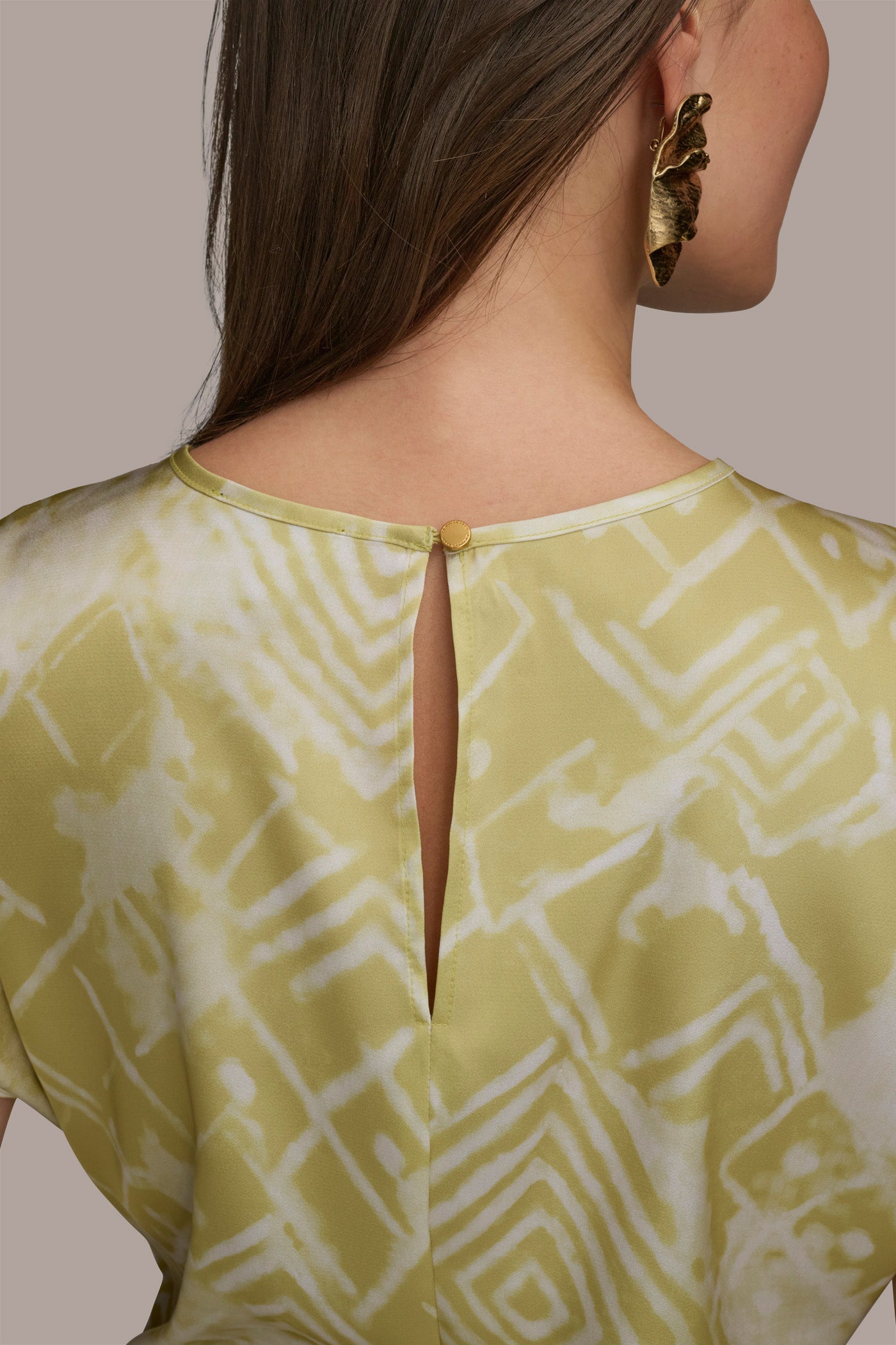 SHIRRED FLORAL TOP VIEW 6 | Tops SHIRRED FLORAL TOP VIEW 6 | Tops