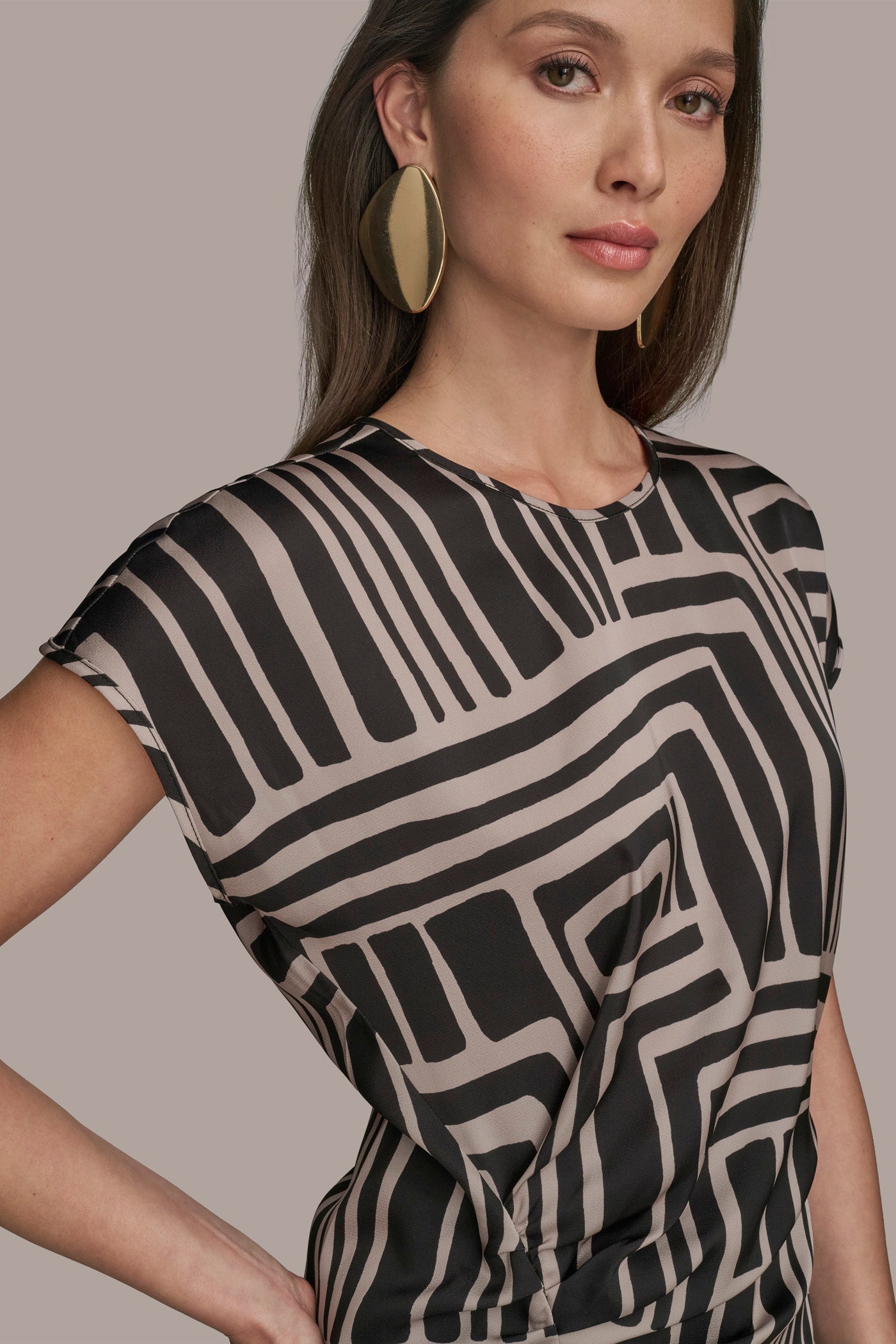 SHIRRED FLORAL TOP VIEW 5 | Tops SHIRRED FLORAL TOP VIEW 5 | Tops