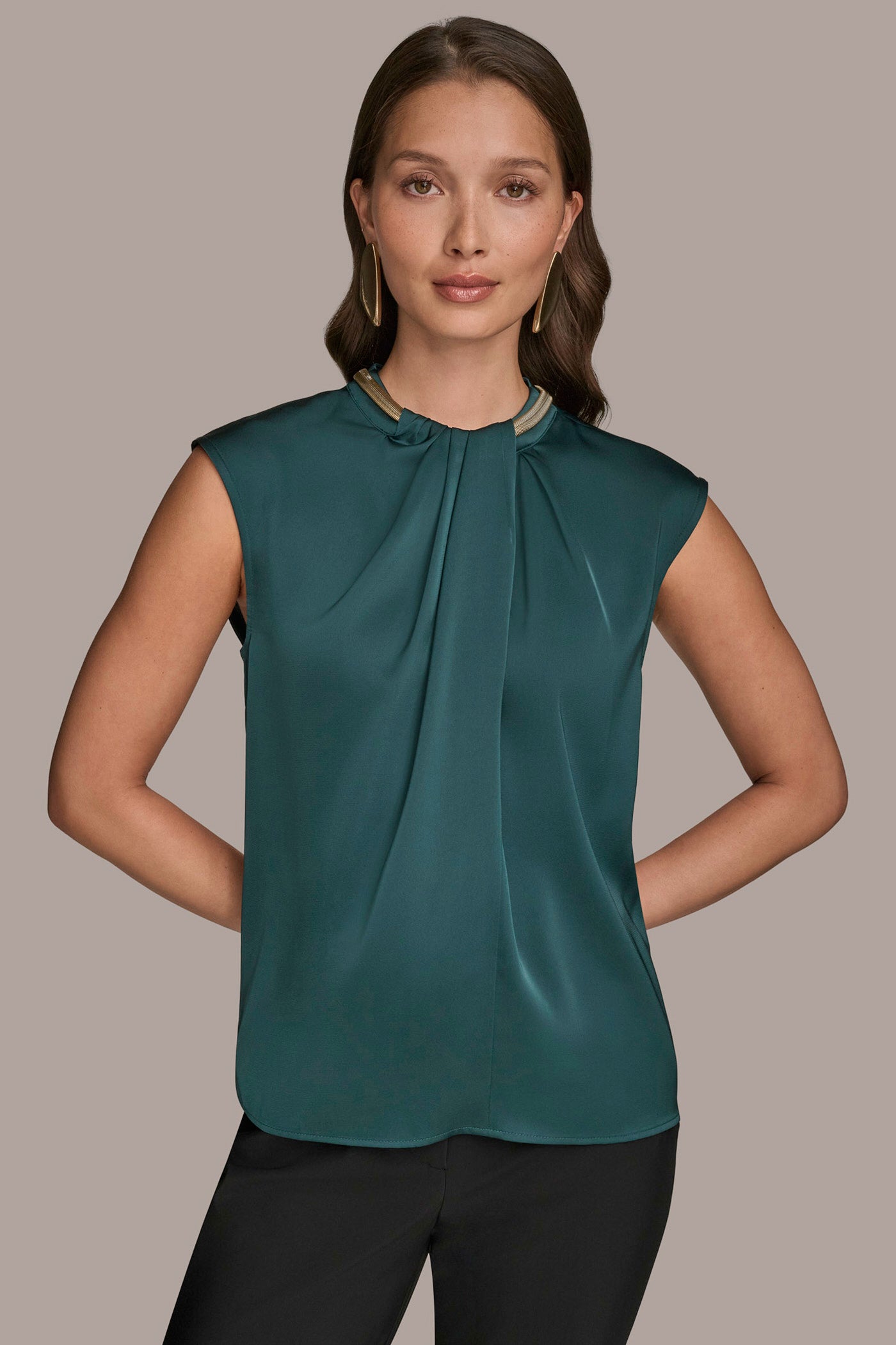 EMBELLISHED TWIST FRONT TOP | View 1 | Included in discounts EMBELLISHED TWIST FRONT TOP | View 1 | Included in discounts
