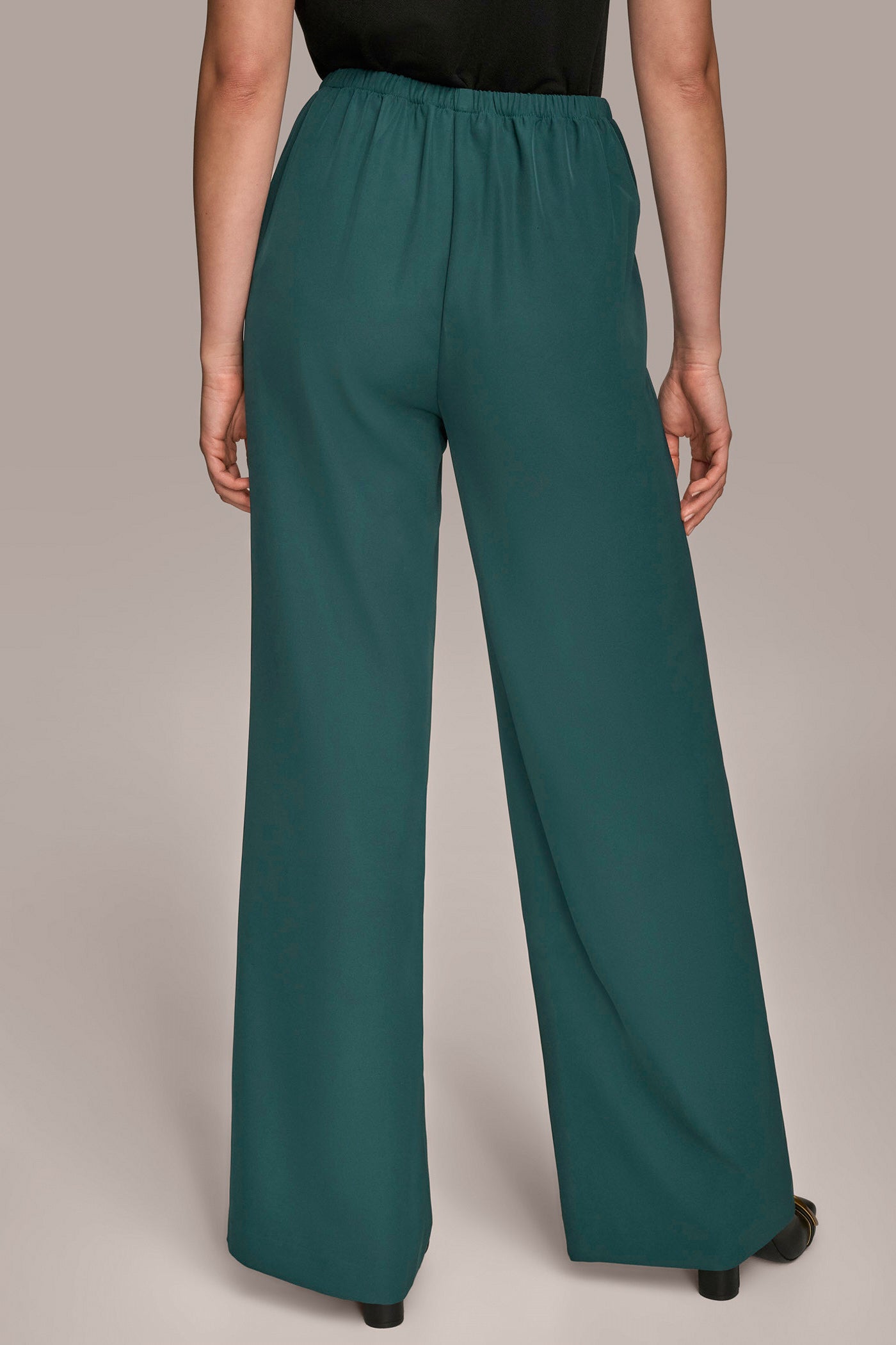 EXTRA HIGH-RISE WIDE-LEG RELAXED PANT | View 2 | Pants EXTRA HIGH-RISE WIDE-LEG RELAXED PANT | View 2 | Pants