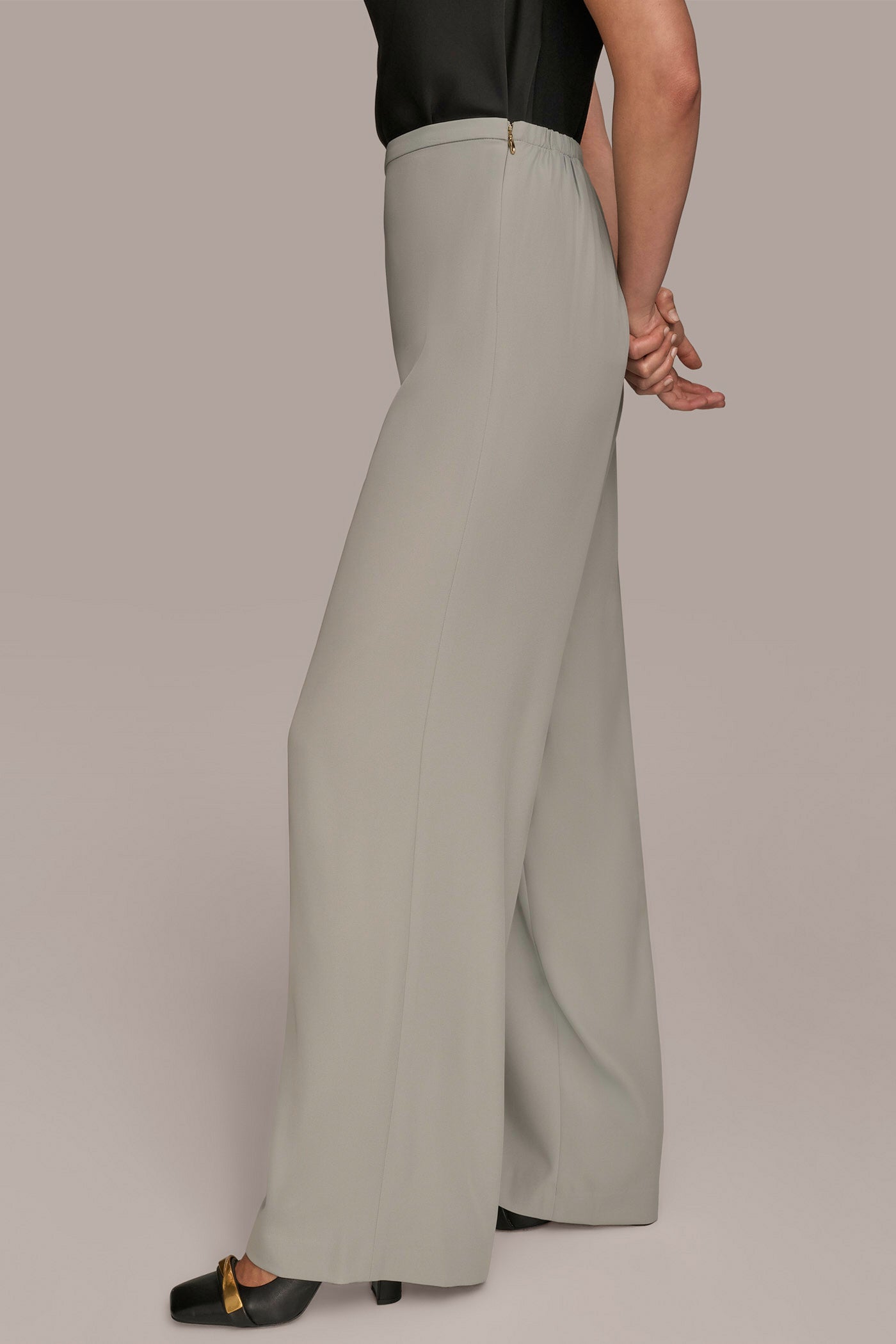 EXTRA HIGH-RISE PLEATED WIDE-LEG PANT VIEW 3 | Sale Clothing EXTRA HIGH-RISE PLEATED WIDE-LEG PANT VIEW 3 | Sale Clothing