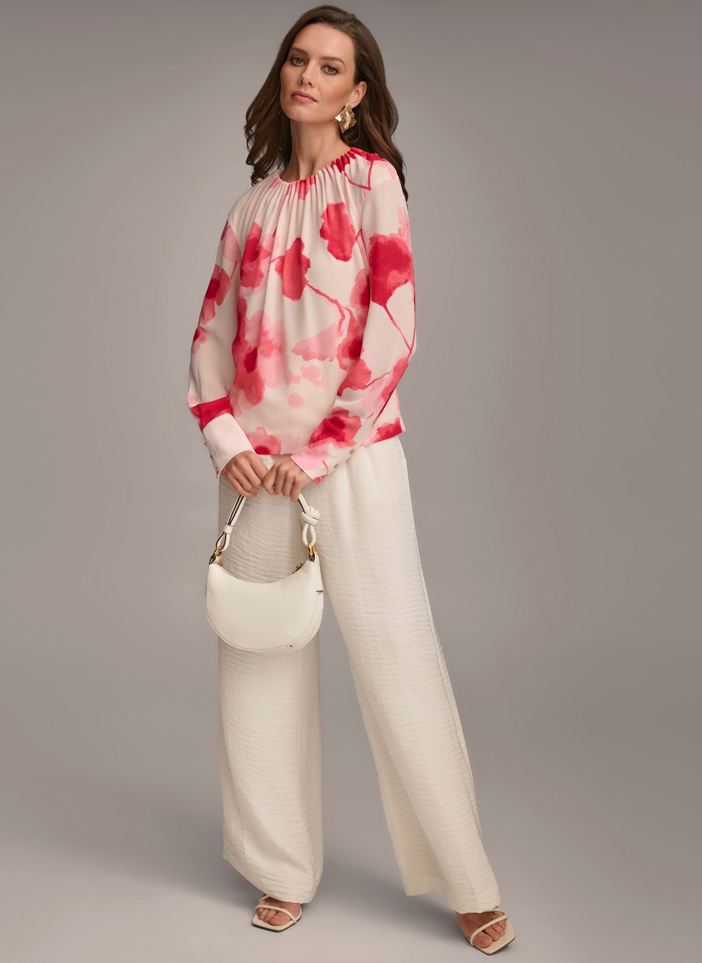 GATHERED NECK TOP VIEW 3 | Last Chance GATHERED NECK TOP VIEW 3 | Last Chance