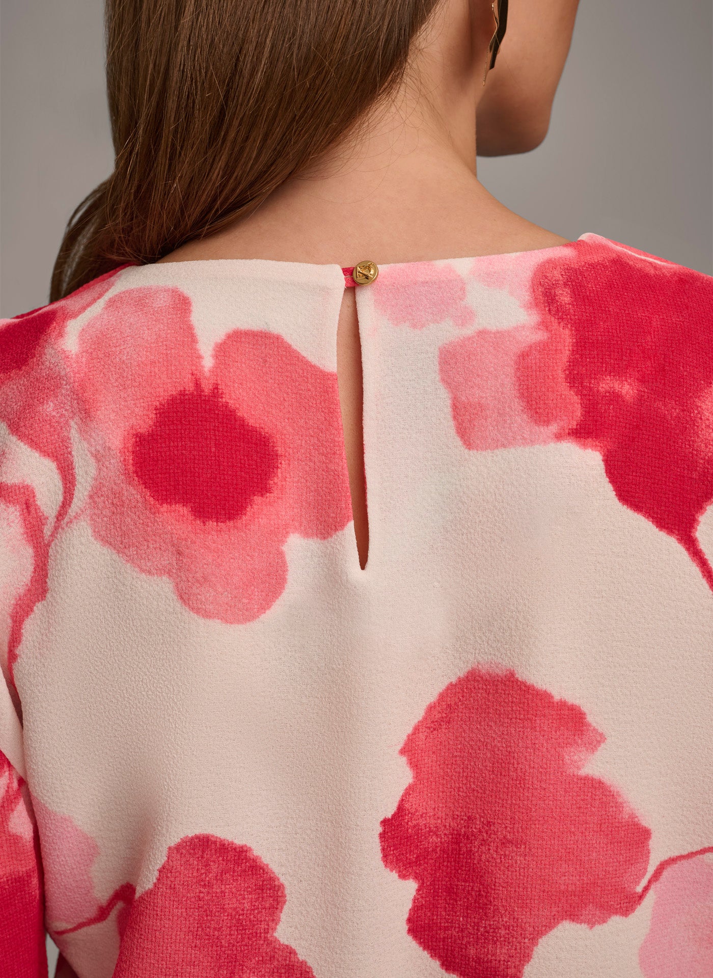 GATHERED NECK TOP VIEW 6 | Last Chance GATHERED NECK TOP VIEW 6 | Last Chance