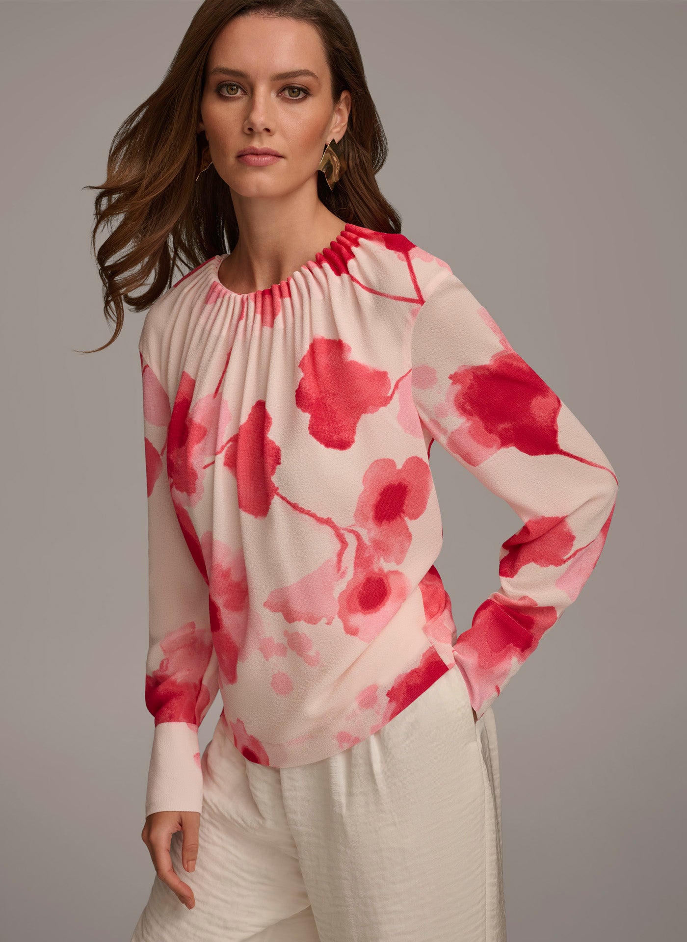 GATHERED NECK TOP | View 1 | Sale Tops and Sweaters GATHERED NECK TOP | View 1 | Sale Tops and Sweaters