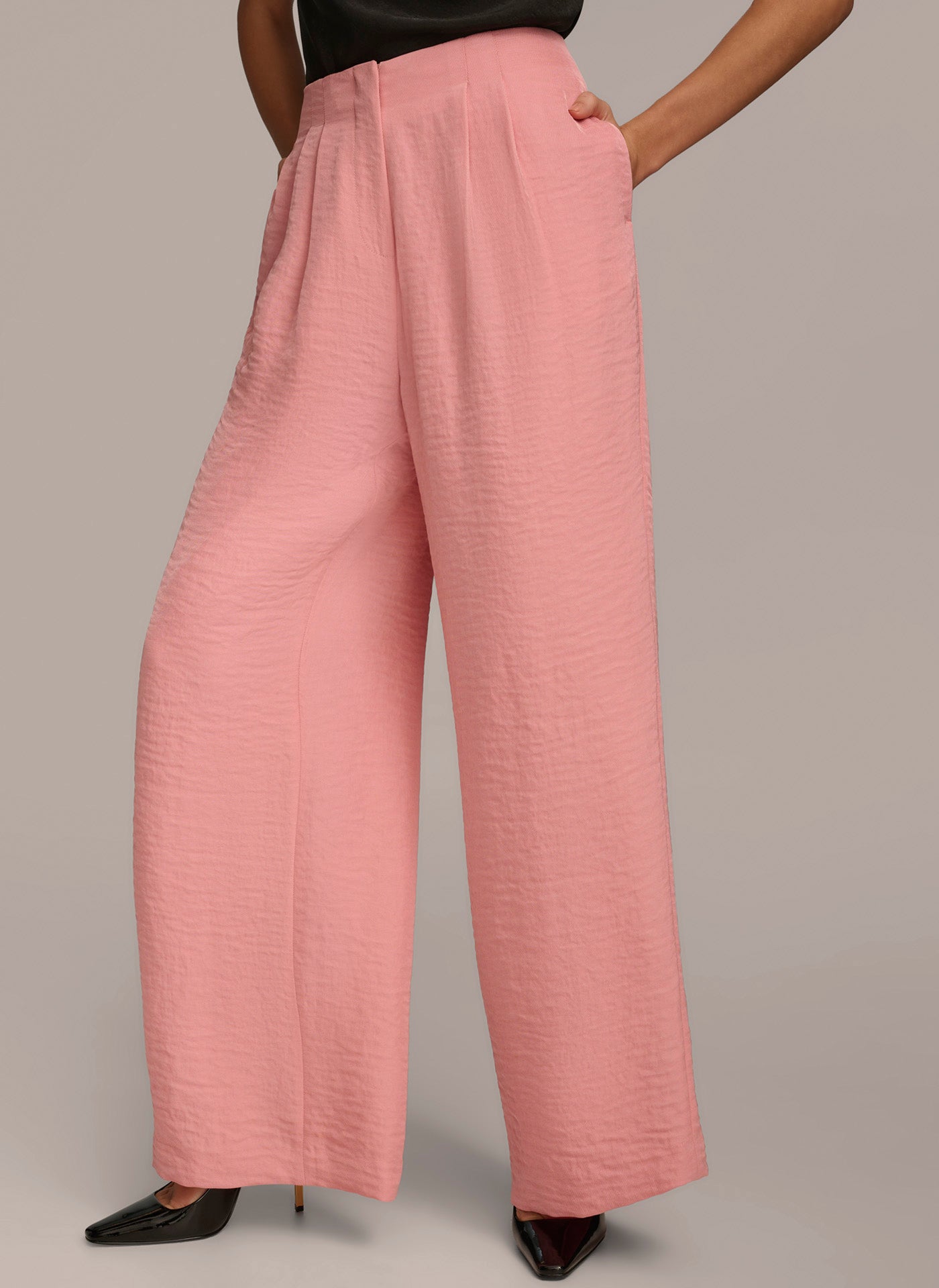 PLEATED WIDE LEG PANT