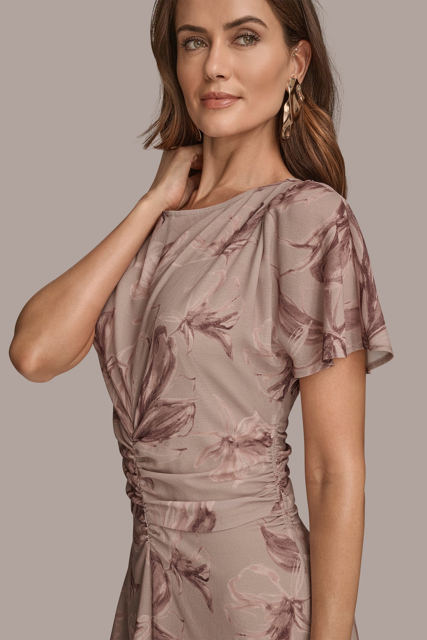 FLORAL RUCHED MIDI DRESS VIEW 5 | Dresses & Jumpsuits FLORAL RUCHED MIDI DRESS VIEW 5 | Dresses & Jumpsuits