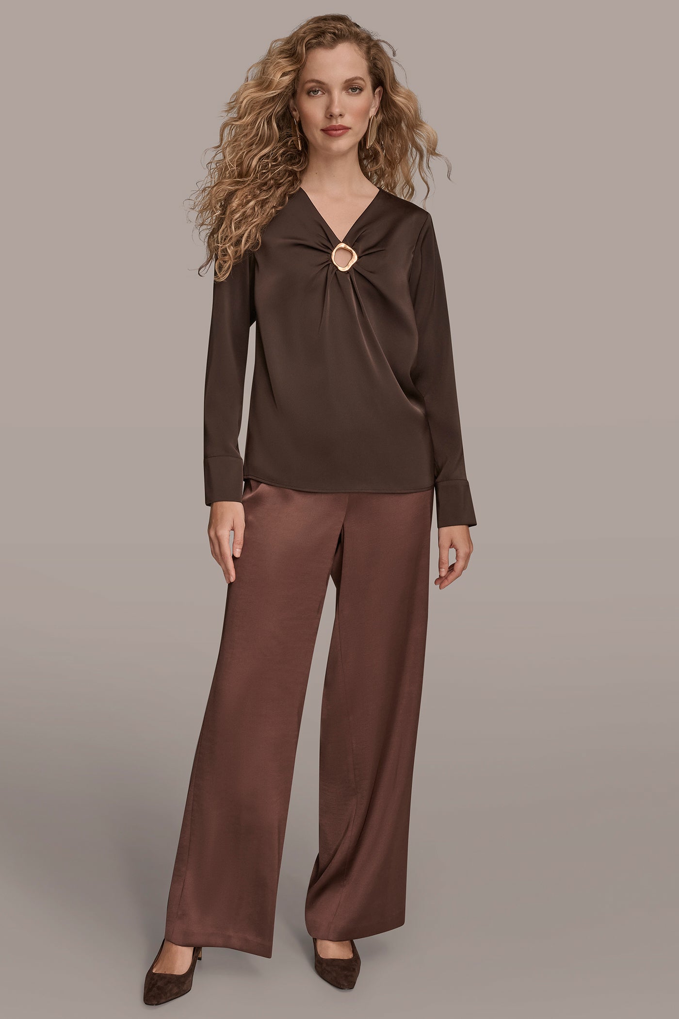 LONG SLEEVE WITH KEYHOLE HARDWARE VIEW 4 LONG SLEEVE WITH KEYHOLE HARDWARE VIEW 4
