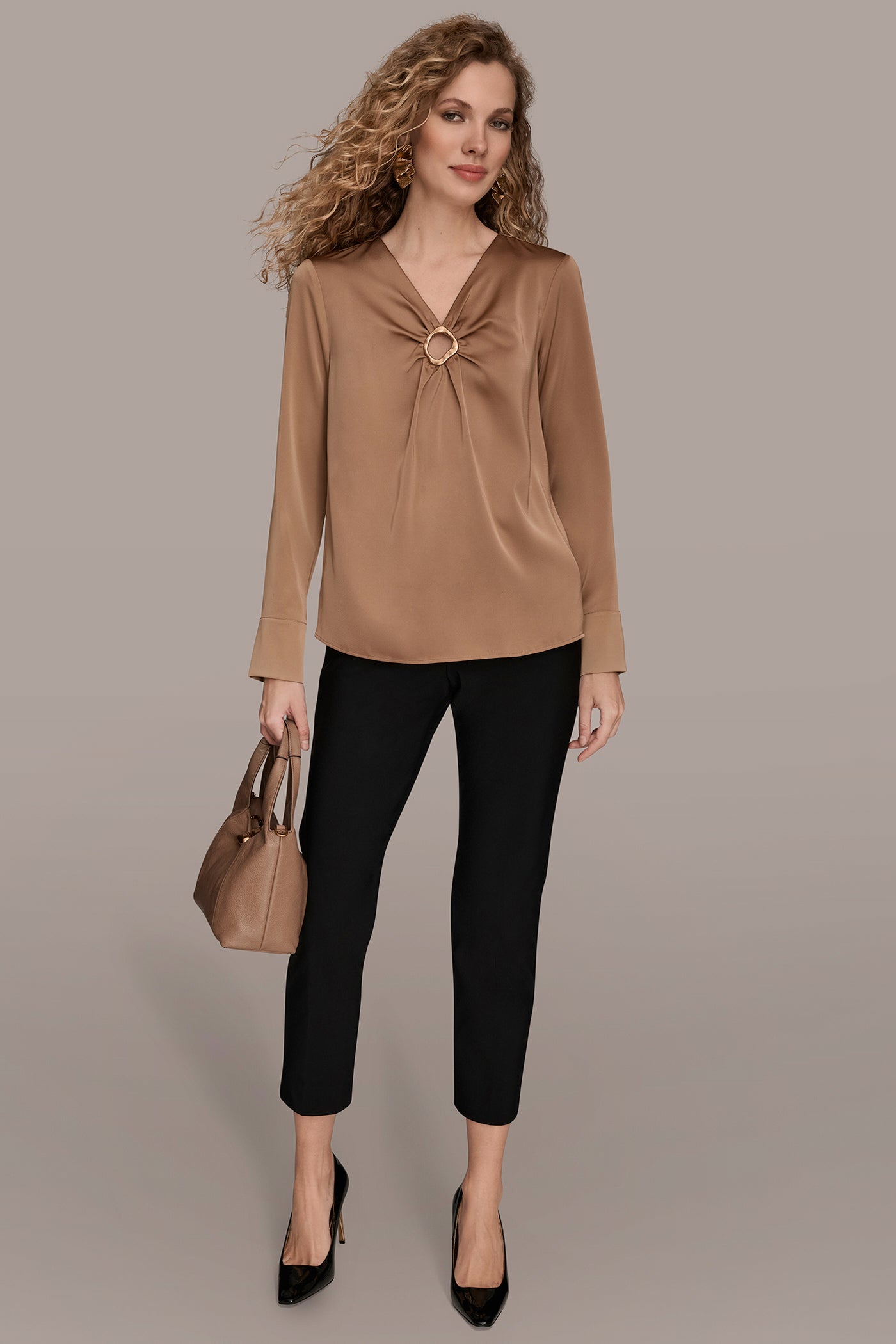 LONG SLEEVE WITH KEYHOLE HARDWARE VIEW 4 LONG SLEEVE WITH KEYHOLE HARDWARE VIEW 4