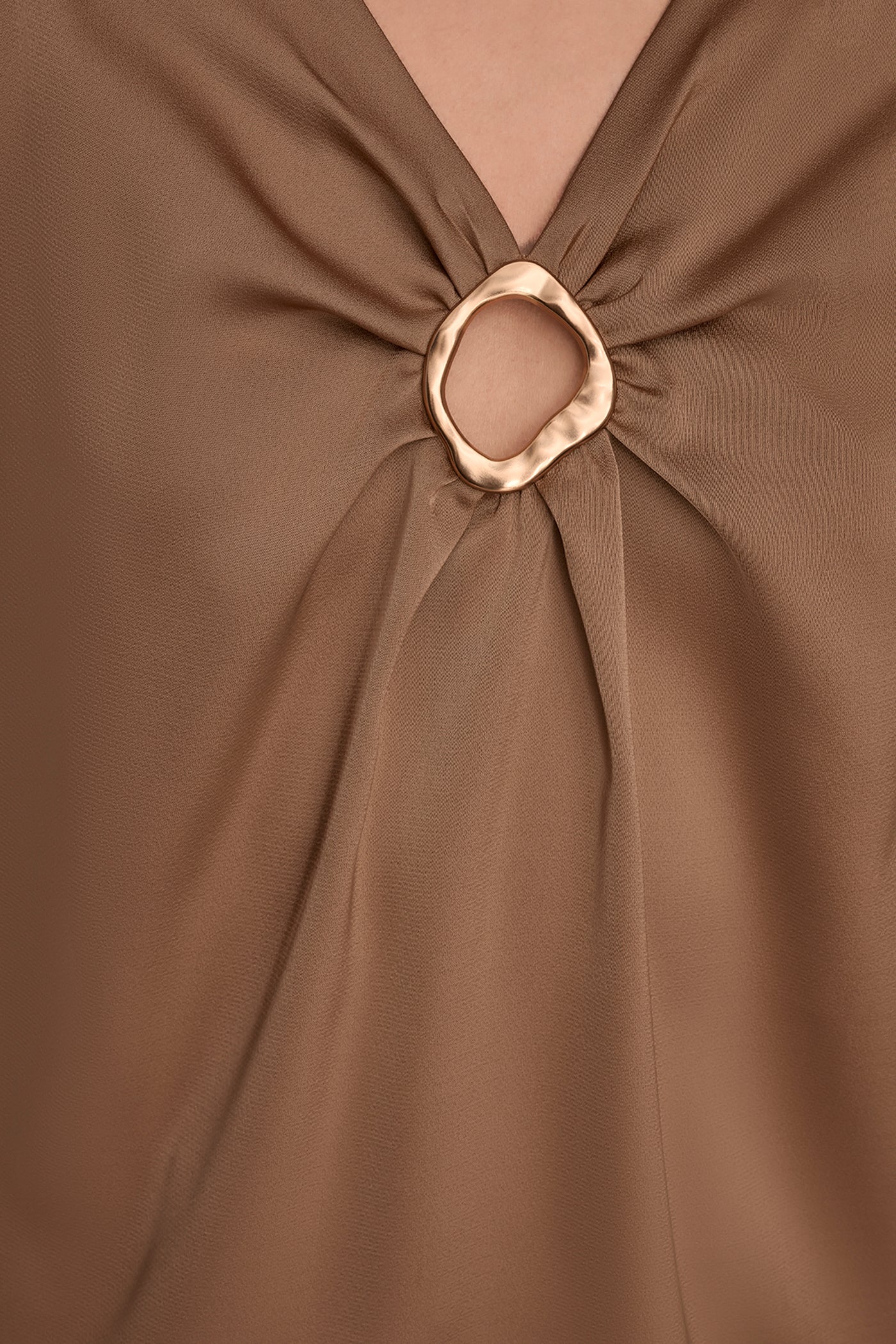 LONG SLEEVE WITH KEYHOLE HARDWARE VIEW 6 LONG SLEEVE WITH KEYHOLE HARDWARE VIEW 6