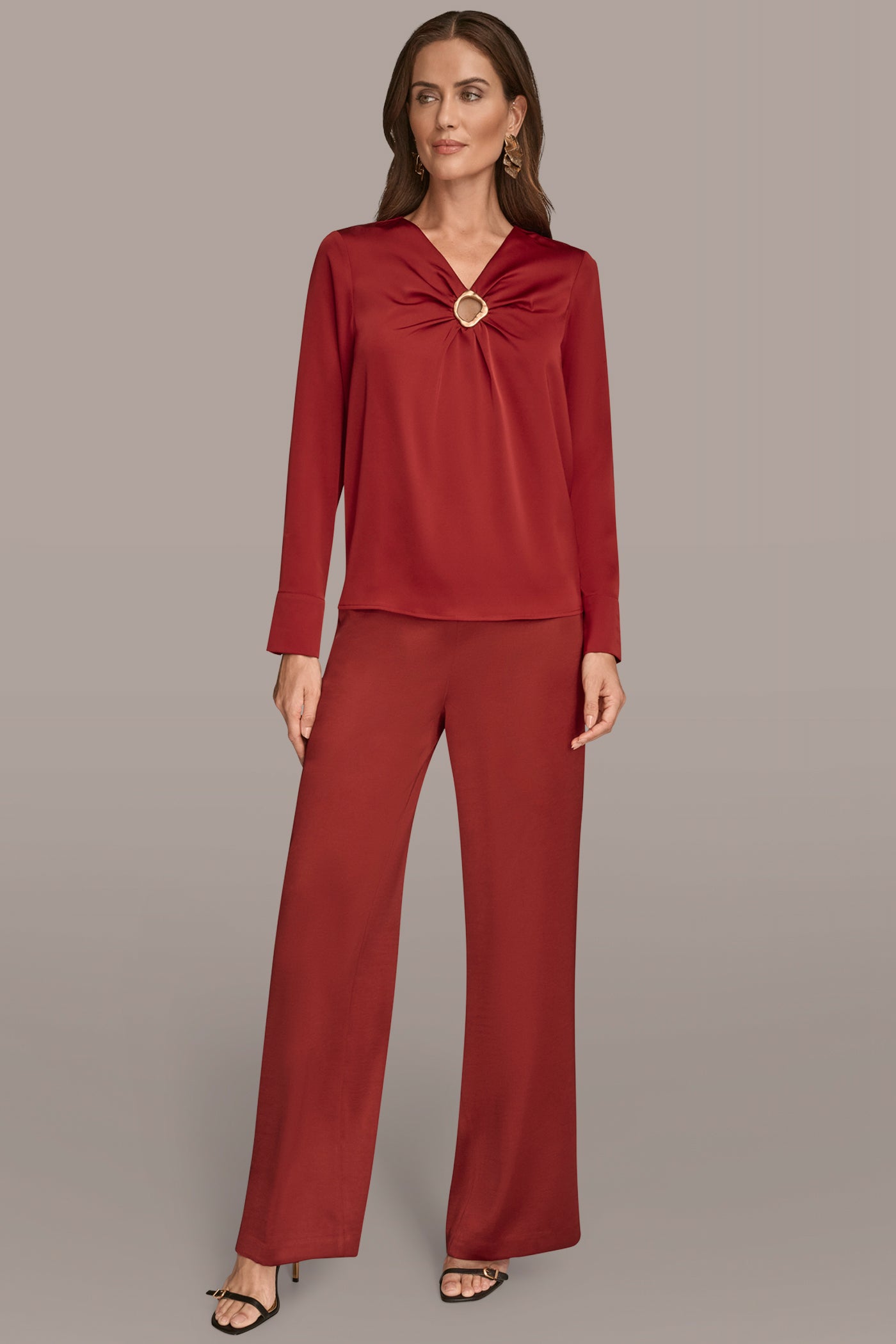 LONG SLEEVE WITH KEYHOLE HARDWARE VIEW 4 LONG SLEEVE WITH KEYHOLE HARDWARE VIEW 4