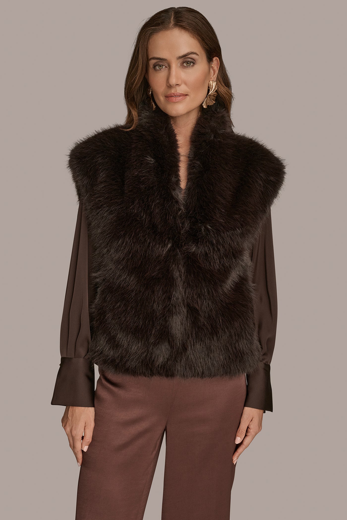FAUX FUR VEST | View 1 | Clothing FAUX FUR VEST | View 1 | Clothing