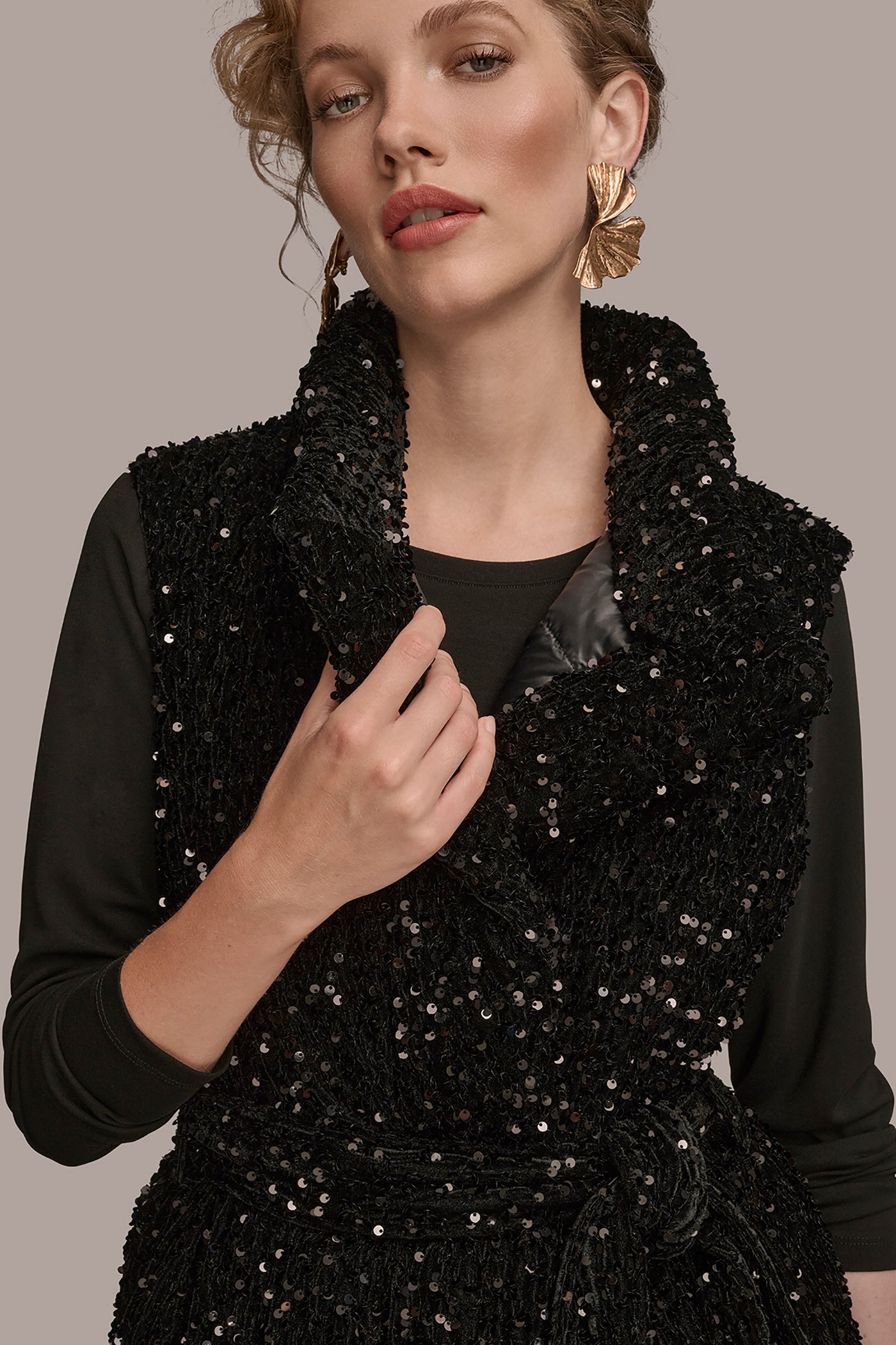 WIDE COLLAR VEST WITH SEQUINS VIEW 5 | Blazers & Vests WIDE COLLAR VEST WITH SEQUINS VIEW 5 | Blazers & Vests