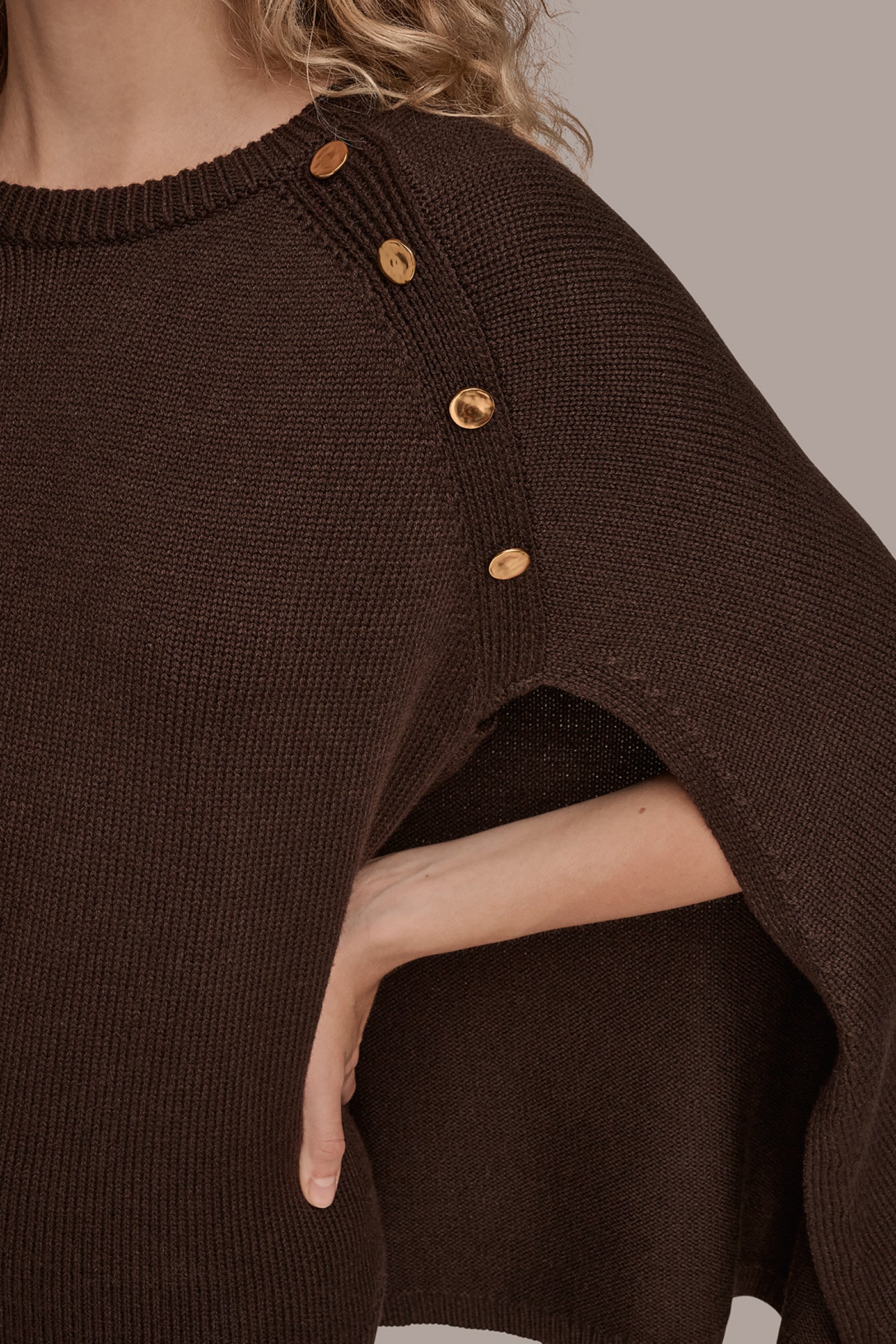 CREW NECK WITH CAPE SHOULDER VIEW 4 | All Products CREW NECK WITH CAPE SHOULDER VIEW 4 | All Products