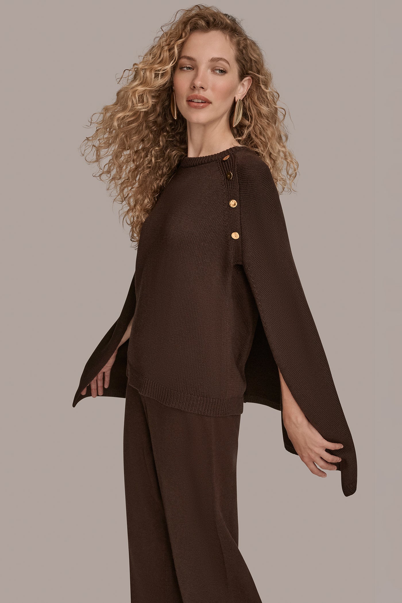 CREW NECK WITH CAPE SHOULDER VIEW 3 | All Products CREW NECK WITH CAPE SHOULDER VIEW 3 | All Products
