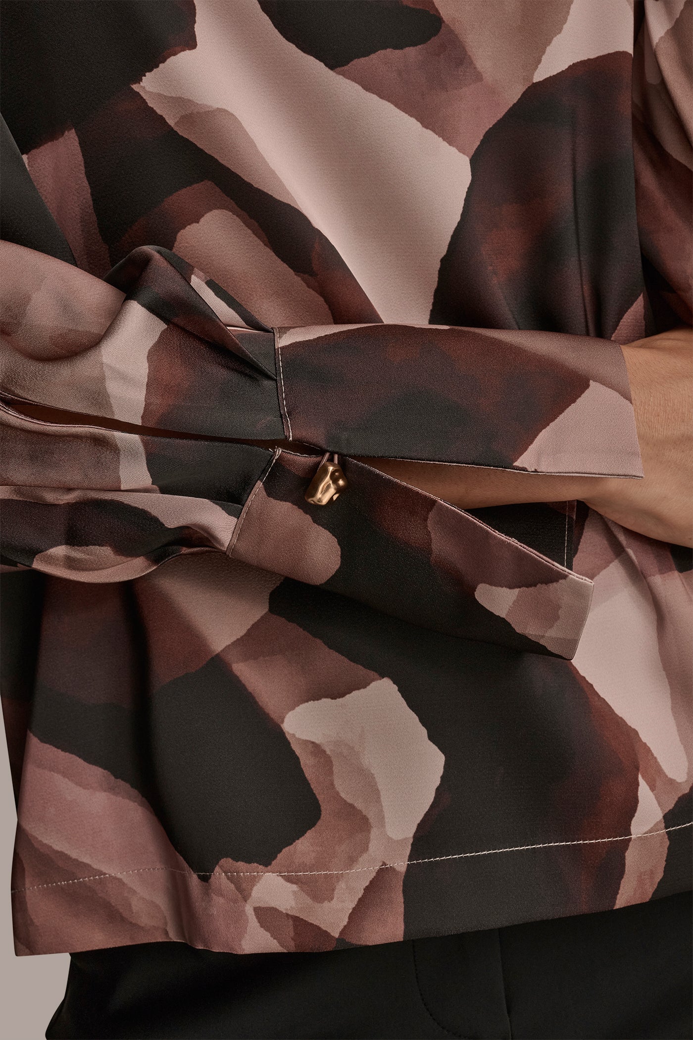 CHAIN-DETAILED PRINTED SATIN TOP VIEW 7 | Tops & Sweaters CHAIN-DETAILED PRINTED SATIN TOP VIEW 7 | Tops & Sweaters
