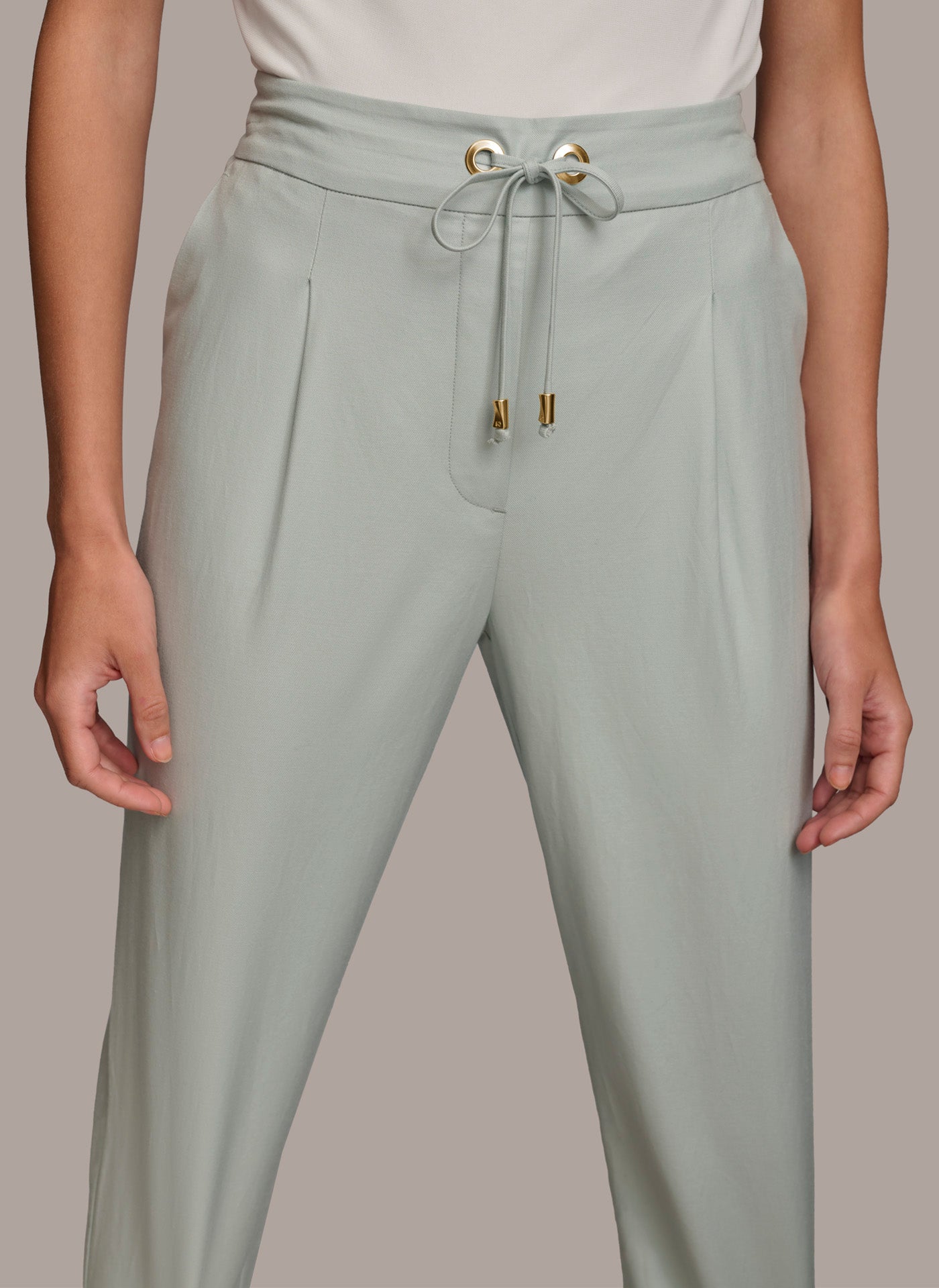 SLIM TIE WAIST CUFF PANT VIEW 3 | Dark Color SLIM TIE WAIST CUFF PANT VIEW 3 | Dark Color