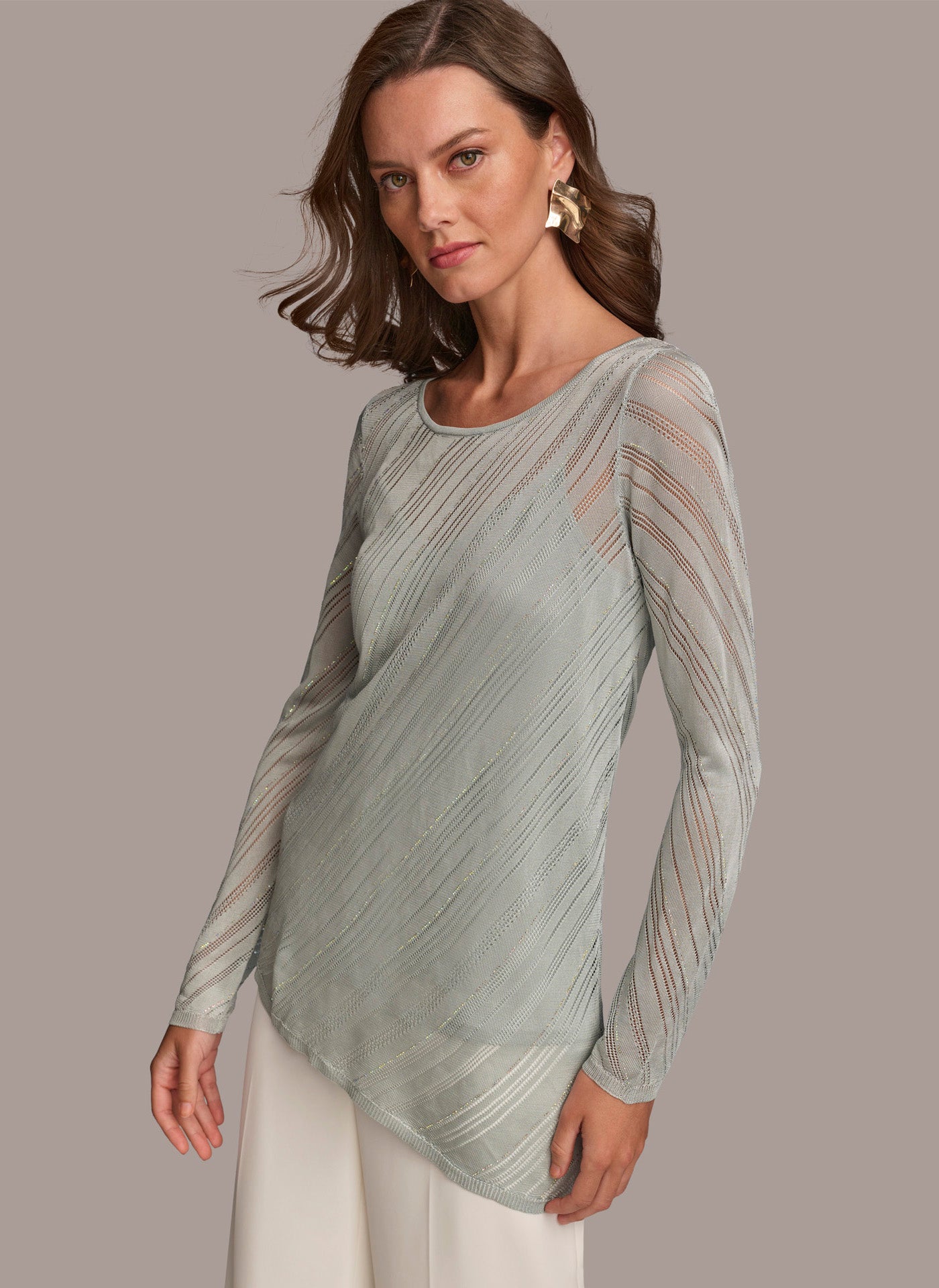 ASYMMETRICAL HEM DIAGONAL SHIMMER VIEW 4 | Dark Color ASYMMETRICAL HEM DIAGONAL SHIMMER VIEW 4 | Dark Color