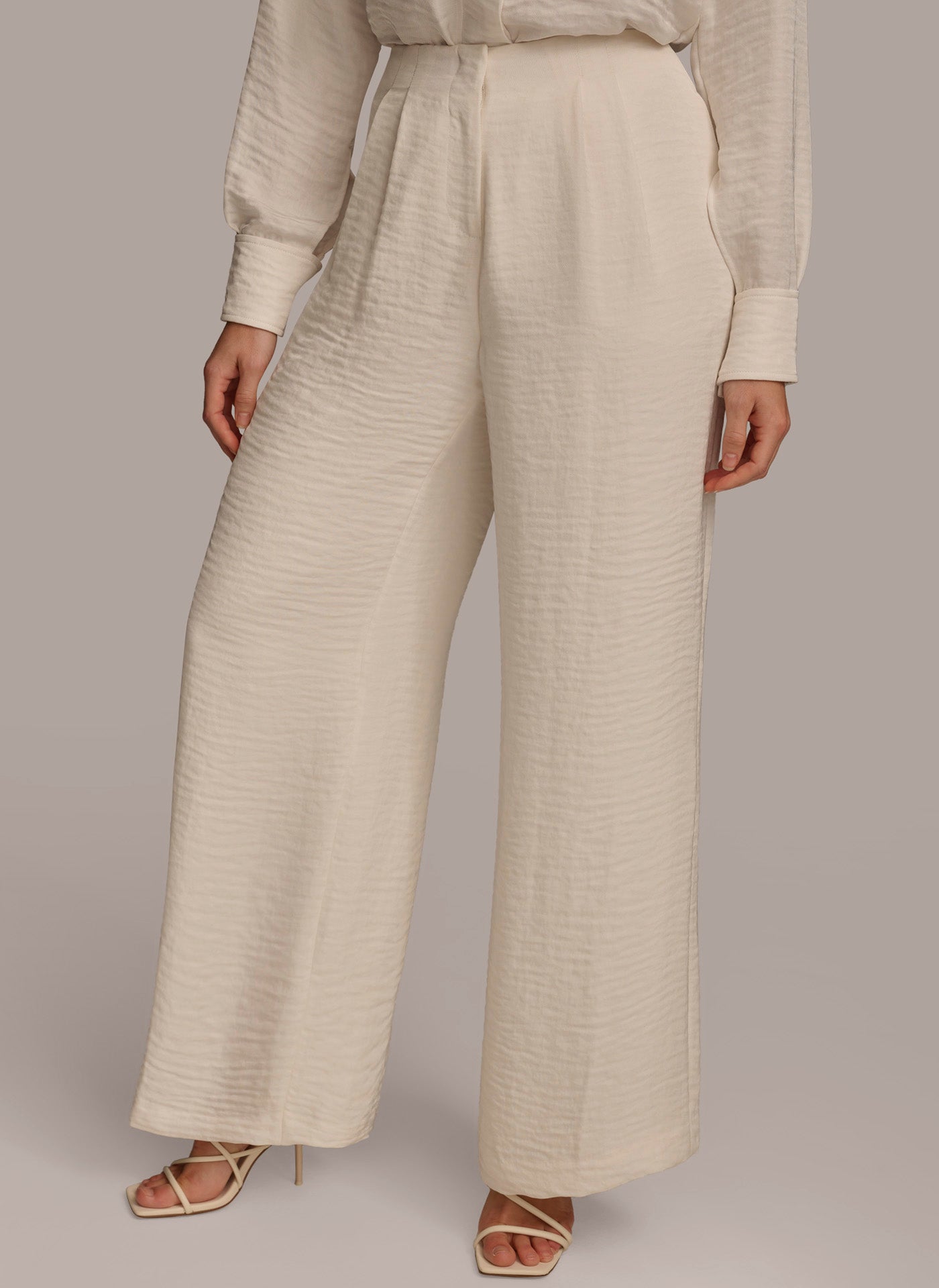 PLEATED WIDE LEG PANT