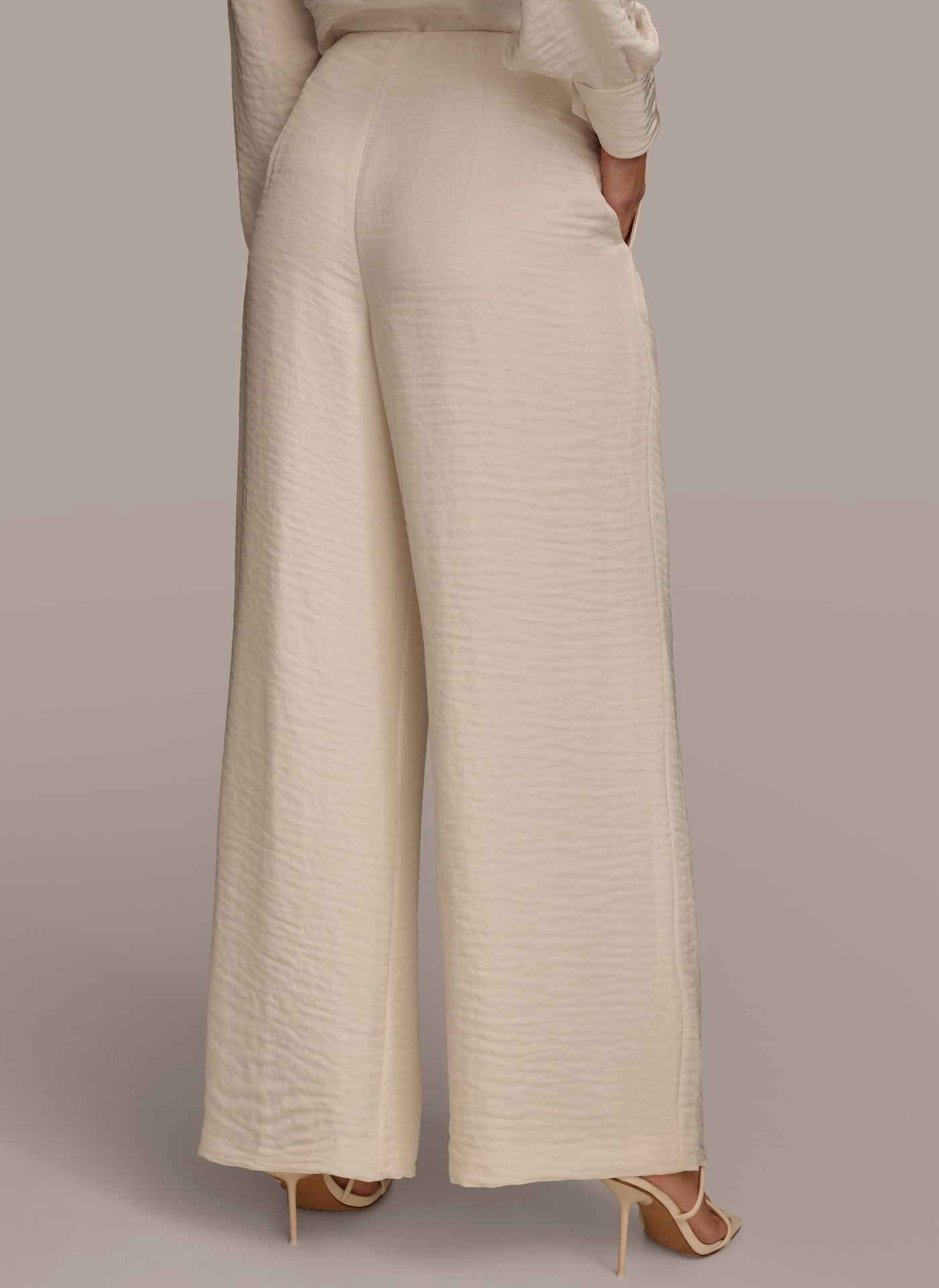 PLEATED WIDE LEG PANT