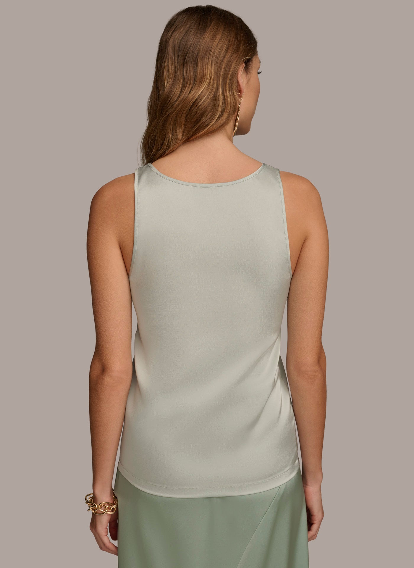SCOOP NECK TANK | View 2 | Products SCOOP NECK TANK | View 2 | Products