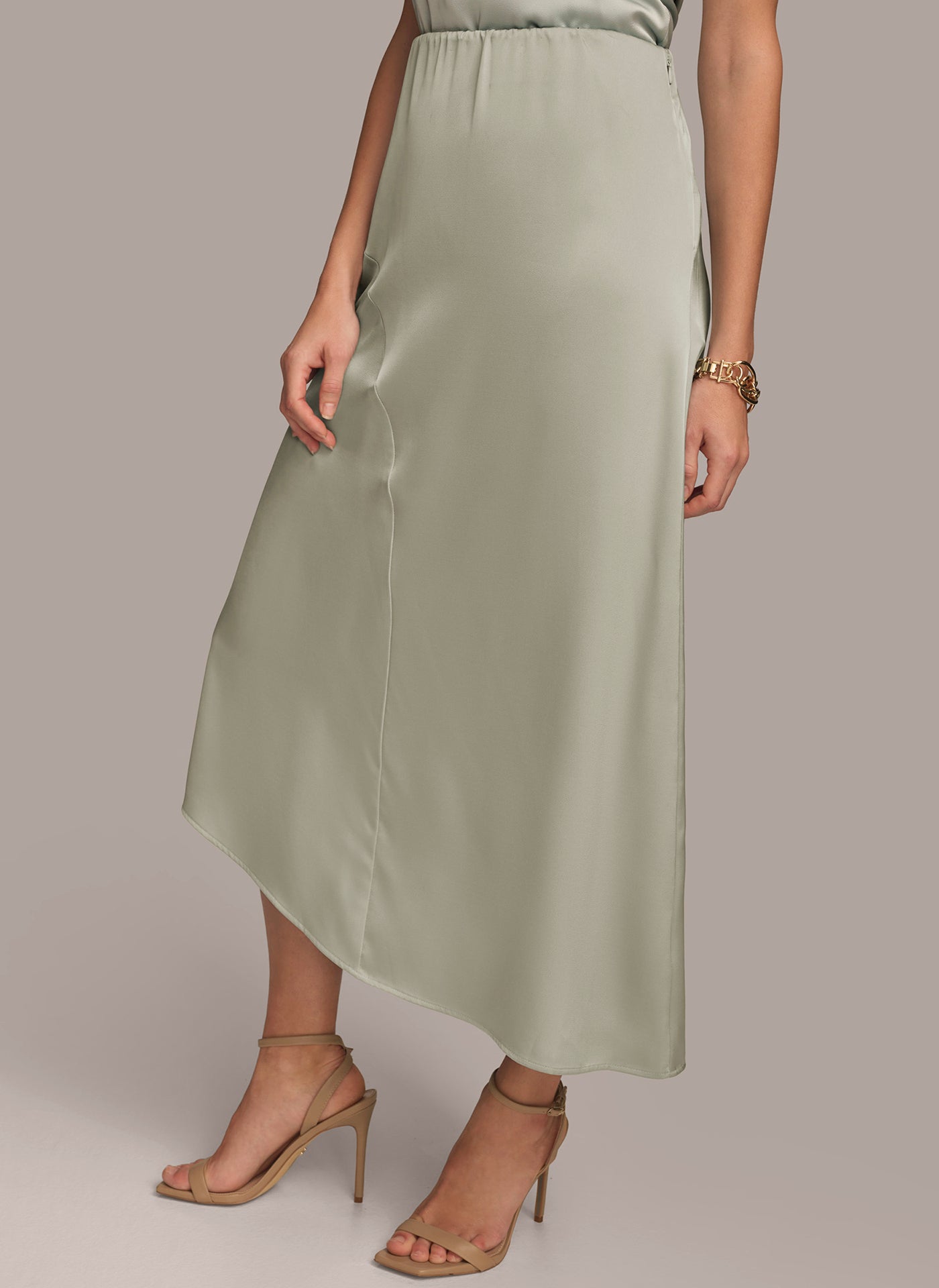 ASYMMETRICAL FLARE HEM SKIRT | View 1 | Sale Skirts ASYMMETRICAL FLARE HEM SKIRT | View 1 | Sale Skirts
