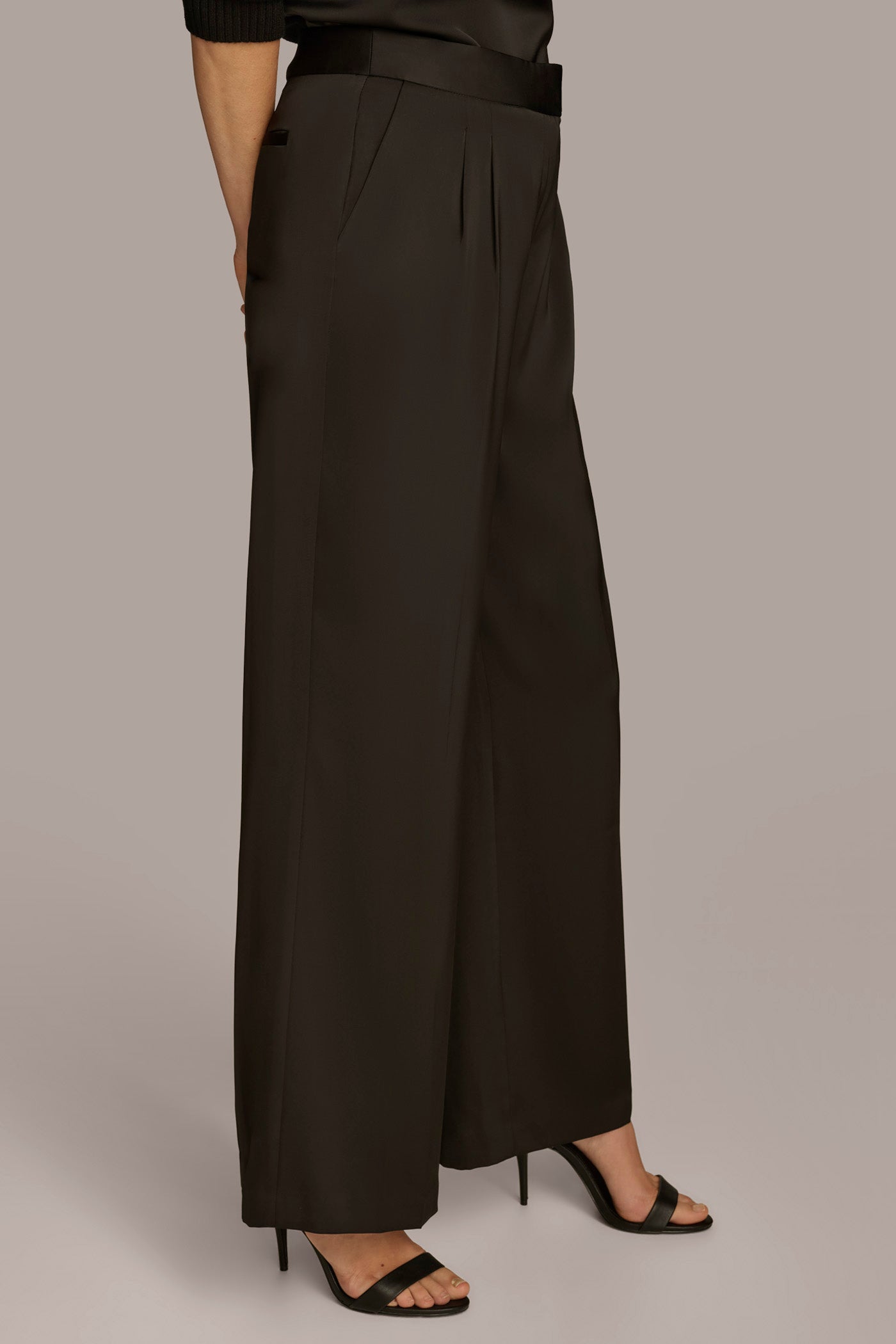 PLEATED WIDE LEG PANT VIEW 3 | BEST IN BLACK PLEATED WIDE LEG PANT VIEW 3 | BEST IN BLACK