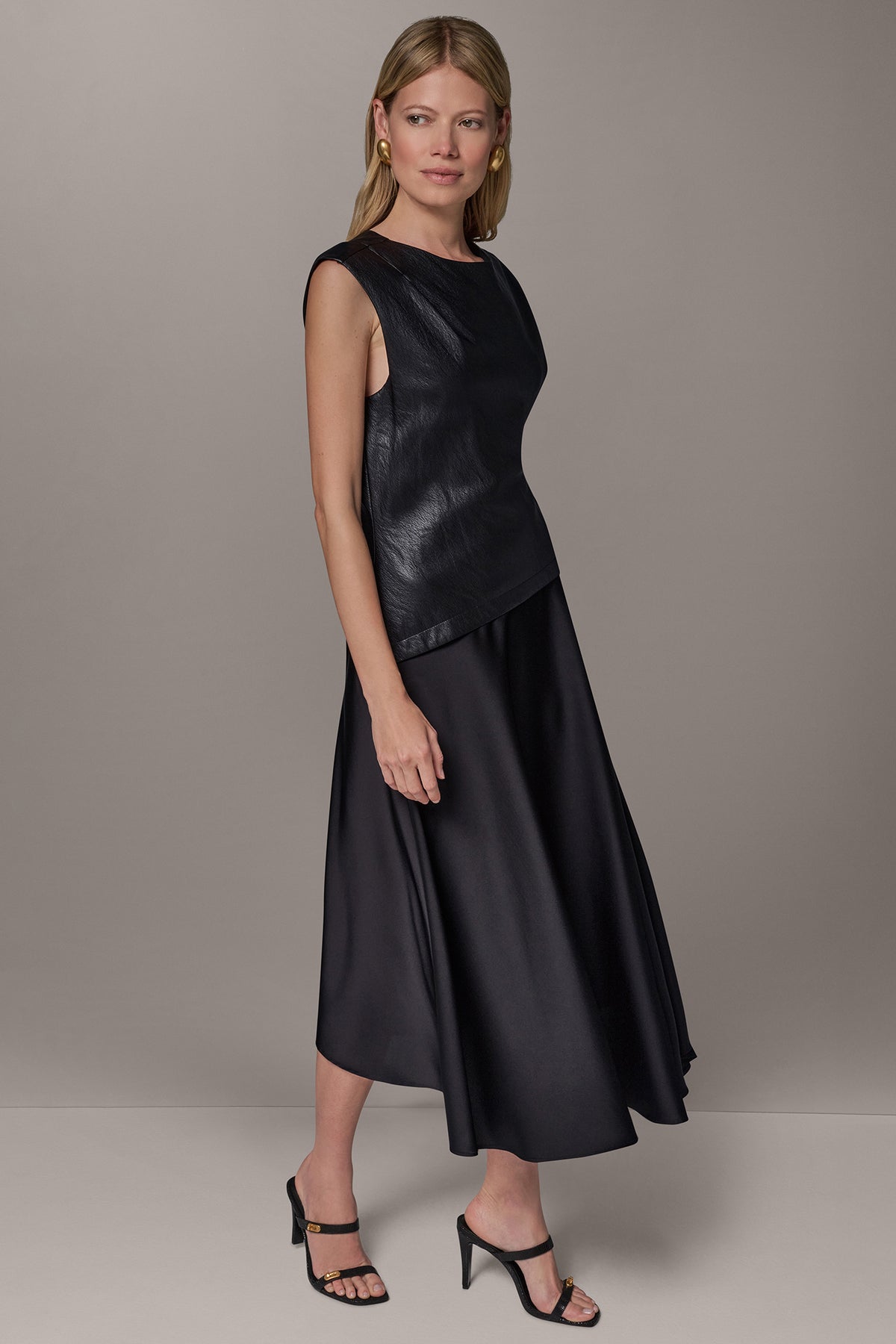 donna karen dresses Karan Women's Sleeveless Boat Neck Dress - Black Shop Noor '23 Collection Style:EE01960DG Womens Donna Karan Sweetheart Contract Grade Collection