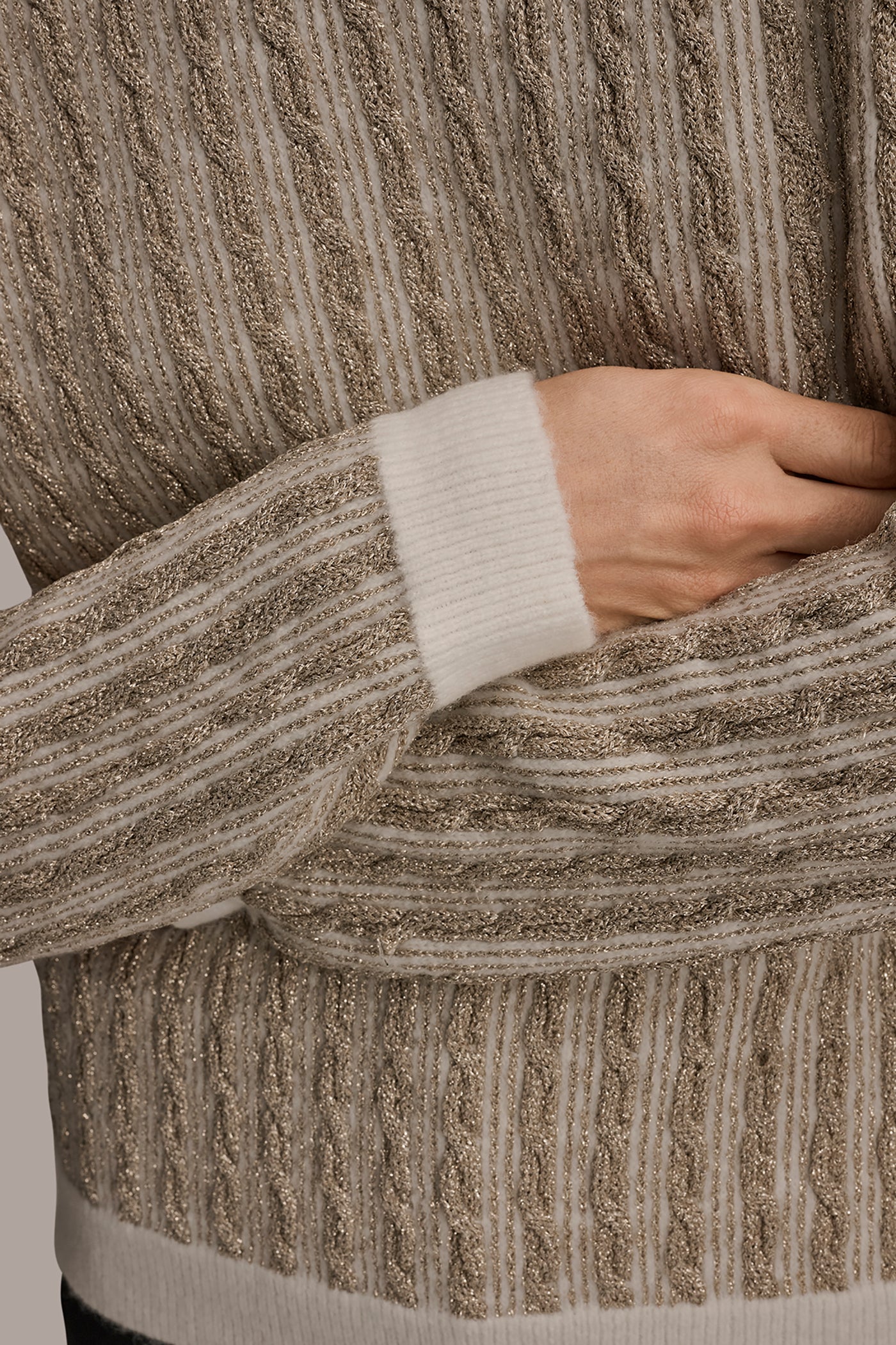 METALLIC TWO-TONE CABLE-KNIT SWEATER VIEW 4 | Clothing METALLIC TWO-TONE CABLE-KNIT SWEATER VIEW 4 | Clothing