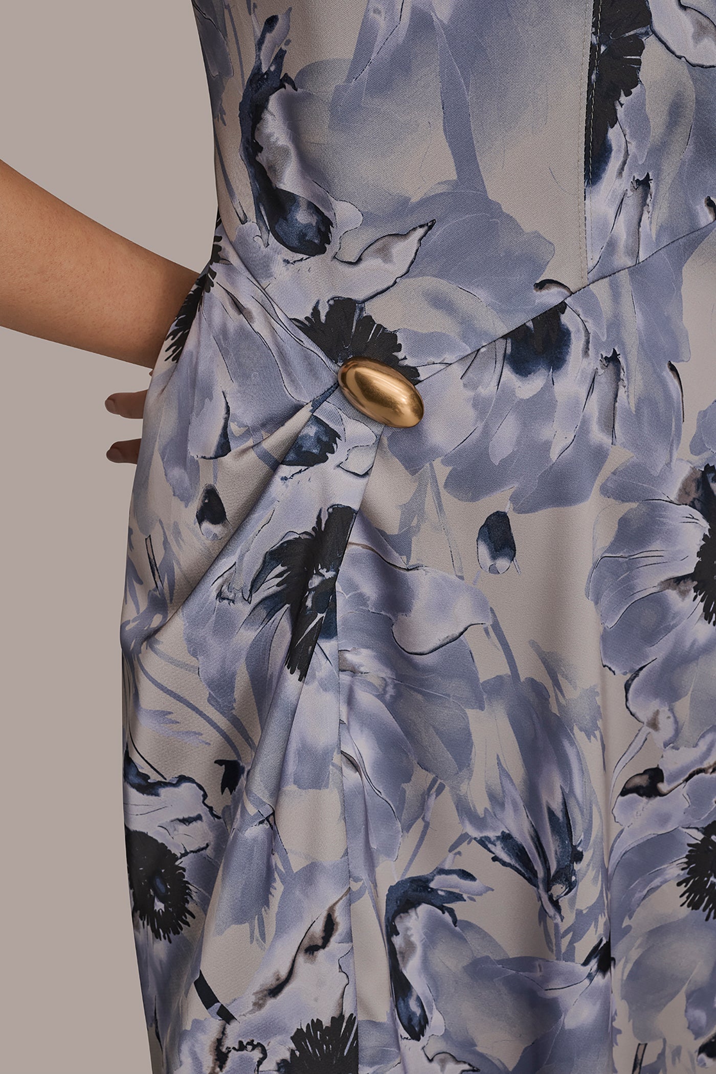 CAP-SLEEVE V-NECK PRINTED MIDI DRESS VIEW 5 | Clothing CAP-SLEEVE V-NECK PRINTED MIDI DRESS VIEW 5 | Clothing