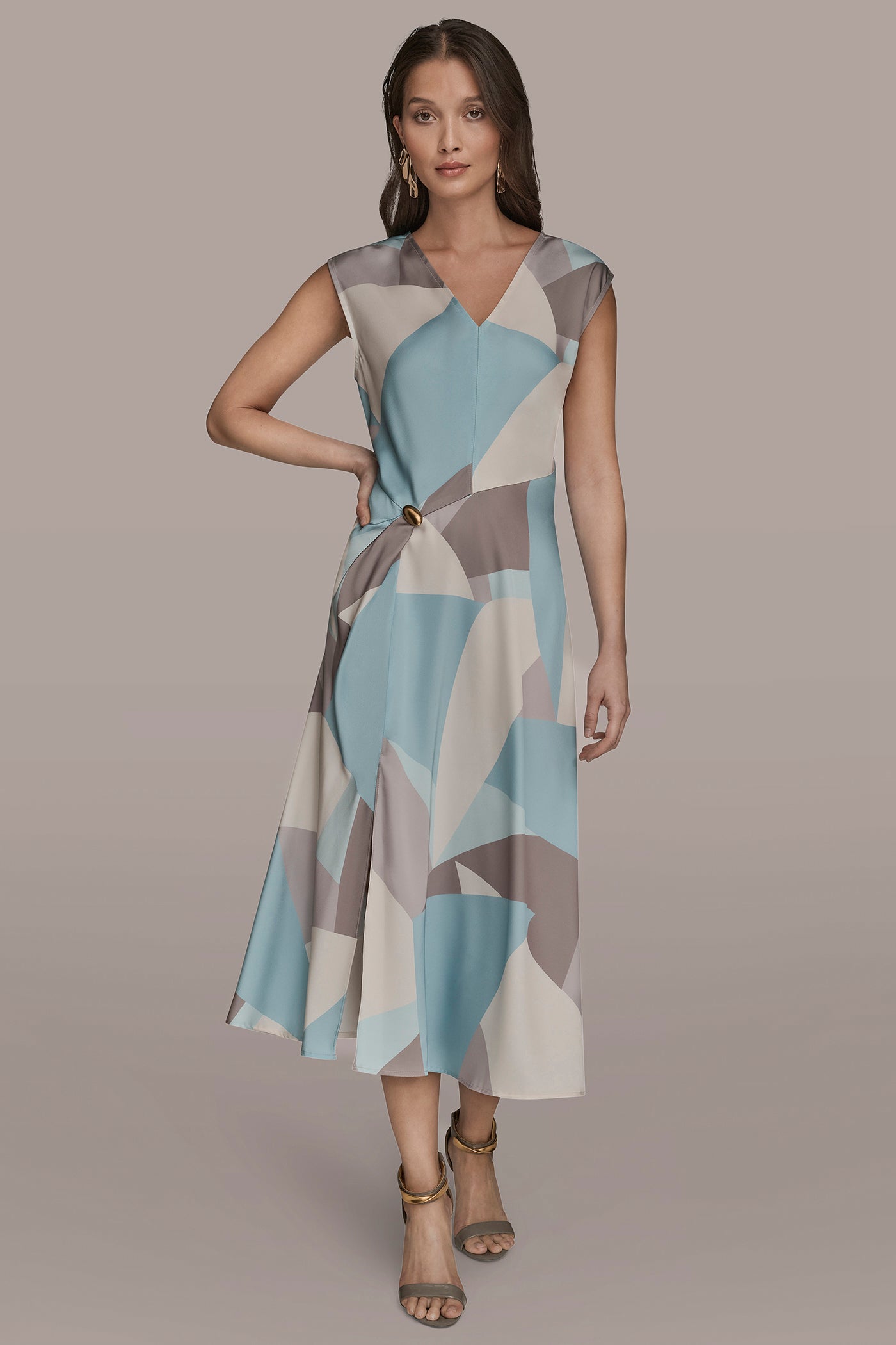 CAP-SLEEVE V-NECK PRINTED MIDI DRESS | View 1 | Clothing CAP-SLEEVE V-NECK PRINTED MIDI DRESS | View 1 | Clothing