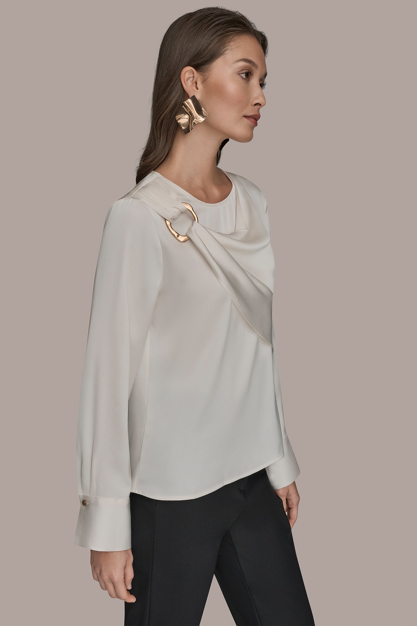 LONG-SLEEVE BLOUSE WITH SHOULDER HARDWARE DETAIL VIEW 3 LONG-SLEEVE BLOUSE WITH SHOULDER HARDWARE DETAIL VIEW 3