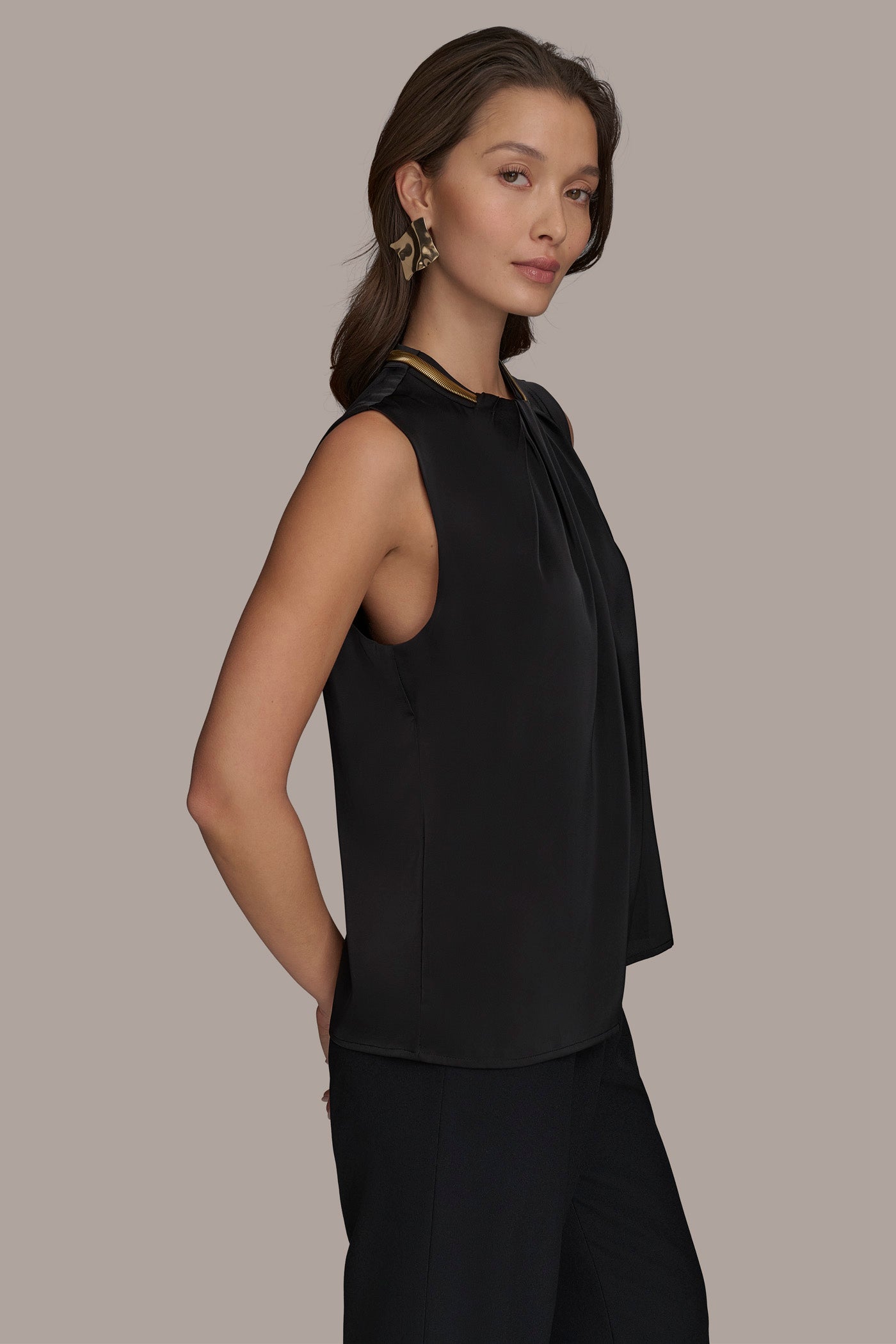 HARDWARE TWIST NECK TOP VIEW 3 | Suits and Separates HARDWARE TWIST NECK TOP VIEW 3 | Suits and Separates