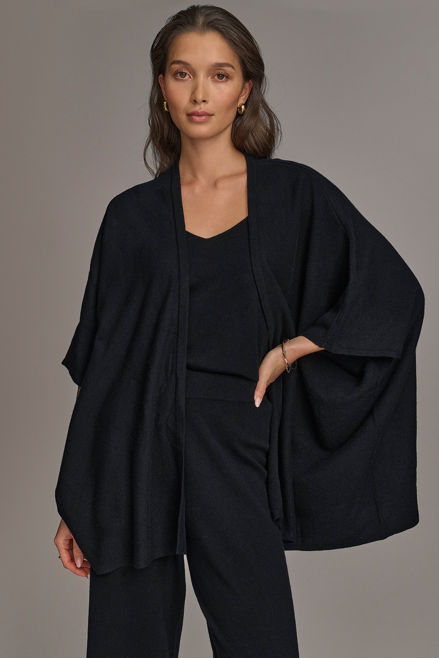 CASHMERE SHORT SLEEVE CARDIGAN VIEW 4 | Donna Karan New York Cashmere CASHMERE SHORT SLEEVE CARDIGAN VIEW 4 | Donna Karan New York Cashmere