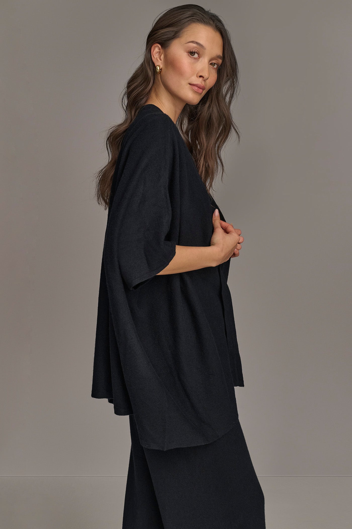 CASHMERE SHORT SLEEVE CARDIGAN VIEW 3 | Donna Karan New York Cashmere CASHMERE SHORT SLEEVE CARDIGAN VIEW 3 | Donna Karan New York Cashmere