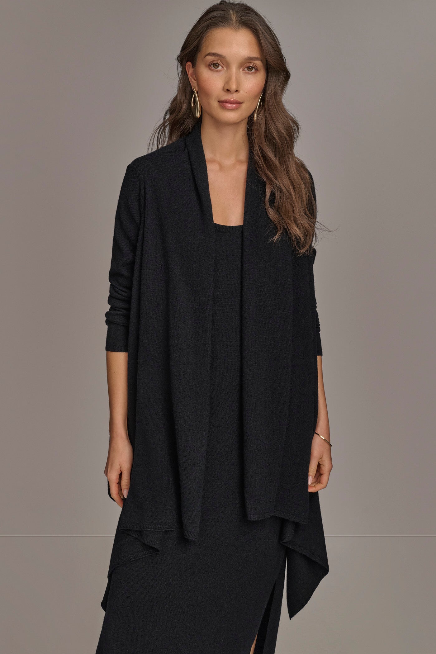 CASHMERE LONG SLEEVE CARDIGAN | View 1 | Tops & Sweaters CASHMERE LONG SLEEVE CARDIGAN | View 1 | Tops & Sweaters