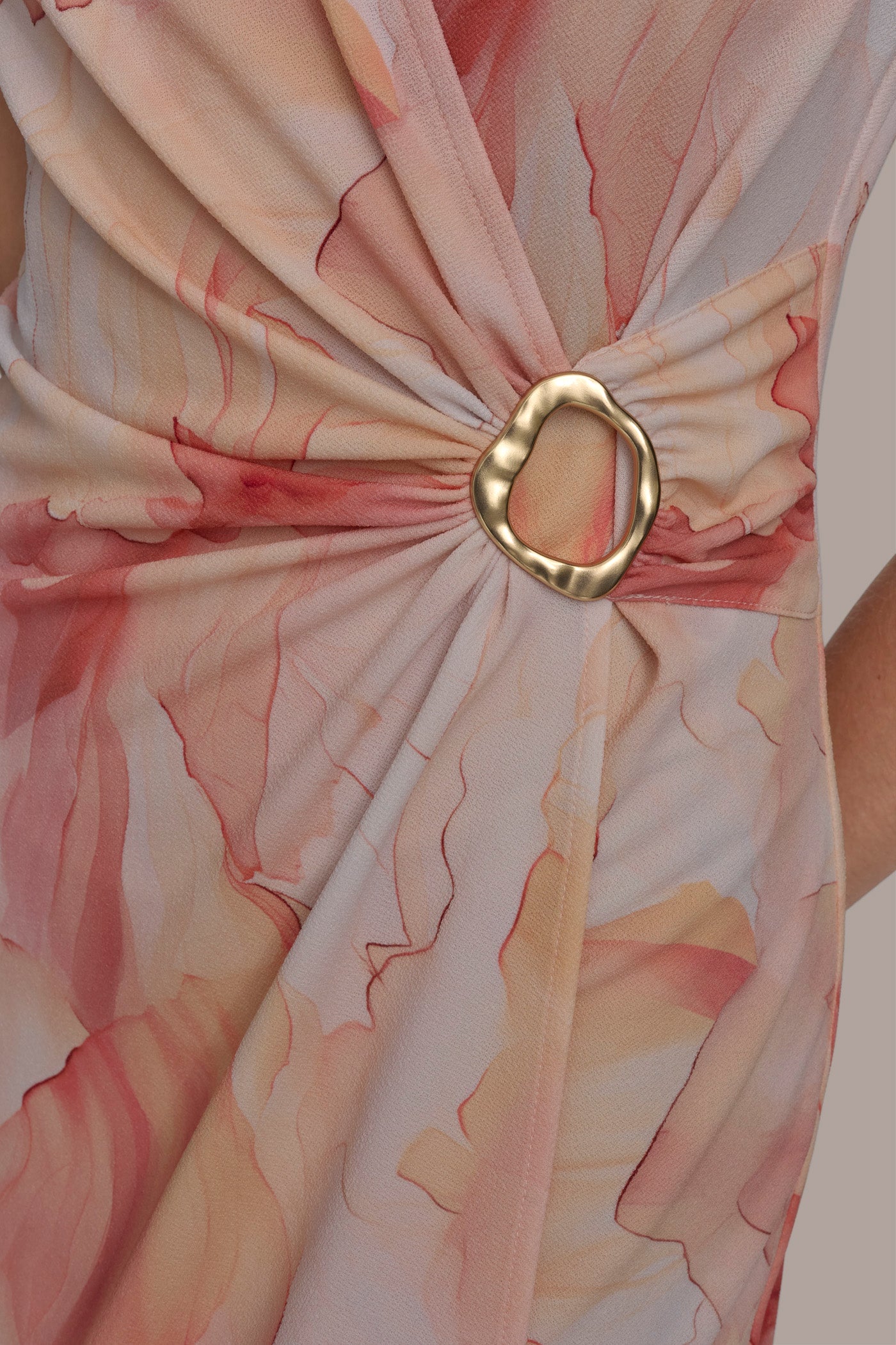 PRINT V-NECK DRESS VIEW 5 PRINT V-NECK DRESS VIEW 5