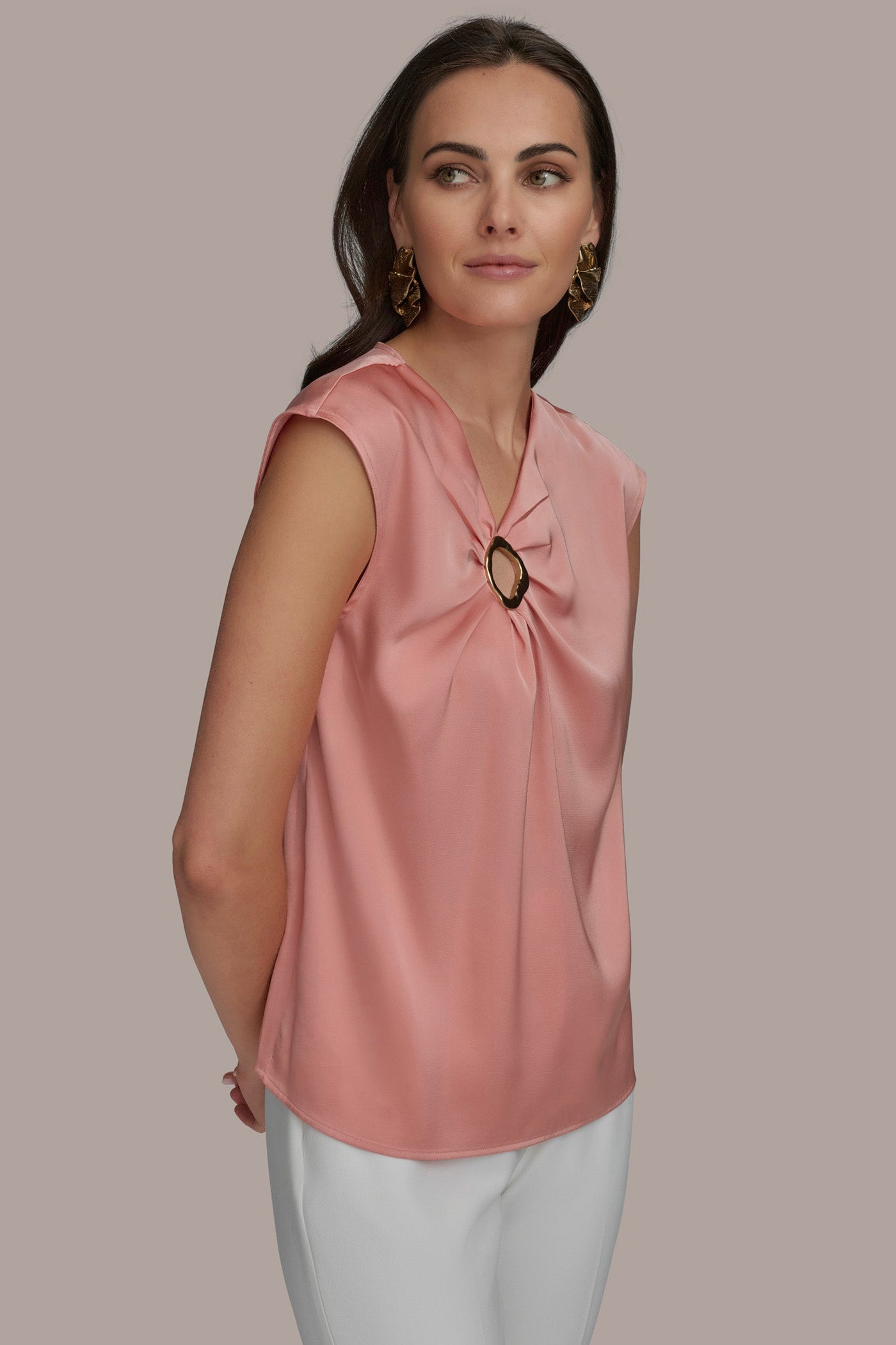 CAP SLEEVE WITH CIRCLE VIEW 3 | Clothing CAP SLEEVE WITH CIRCLE VIEW 3 | Clothing